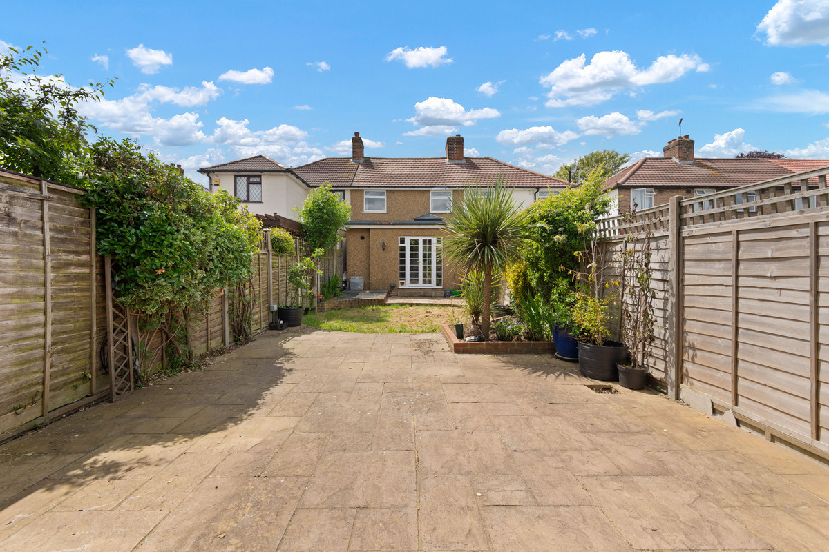 Dell Road, West Drayton, UB7, photo 13