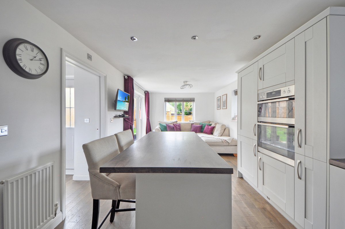 Coronel Close, Swindon, SN3, photo 3