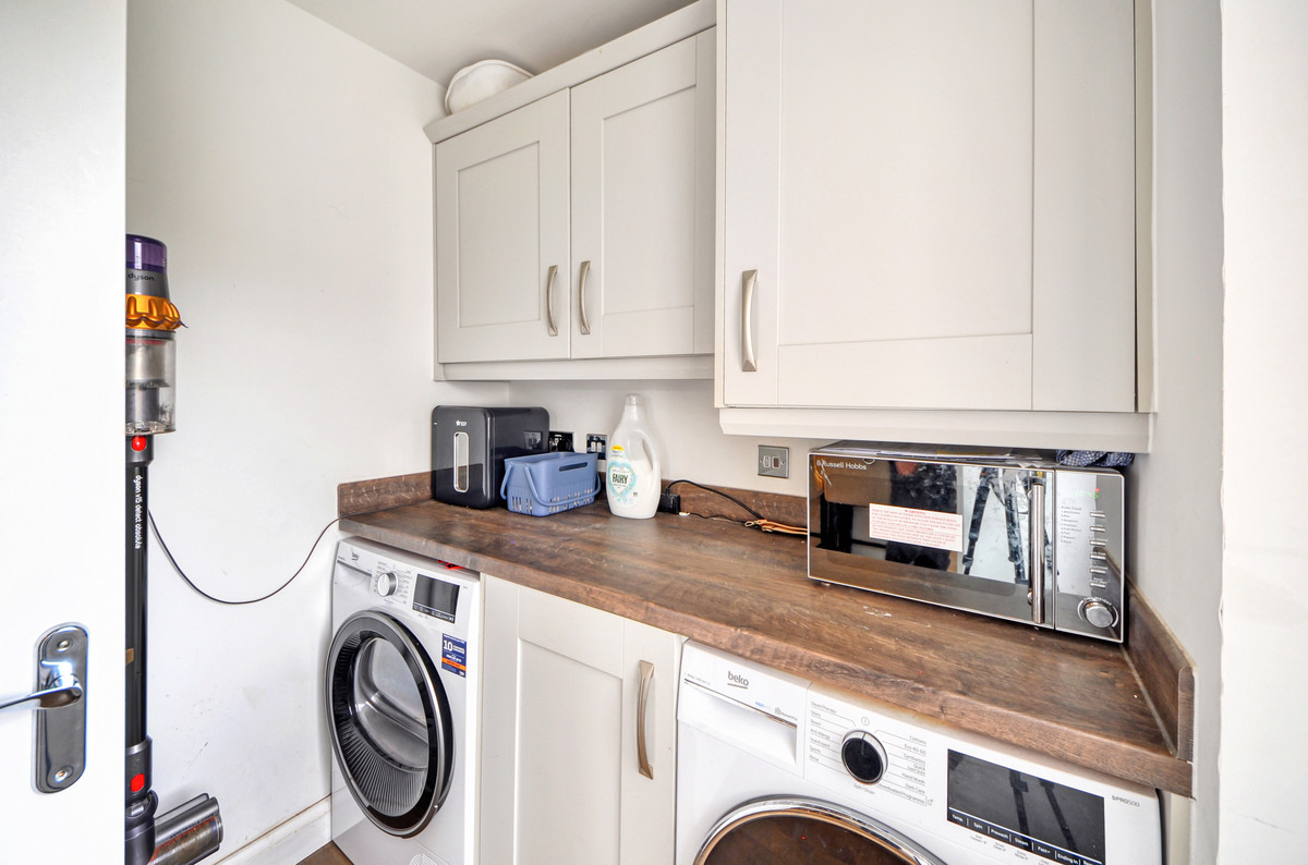 Coronel Close, Swindon, SN3, photo 6