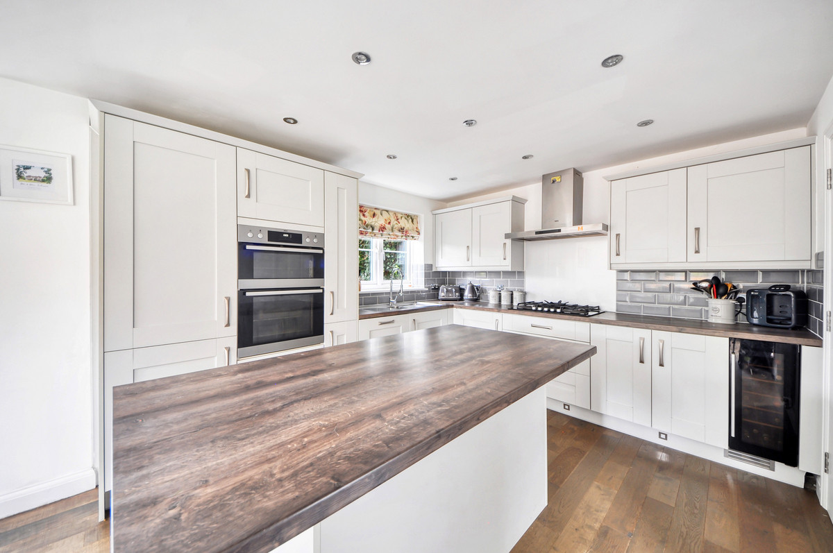 Coronel Close, Swindon, SN3, photo 2