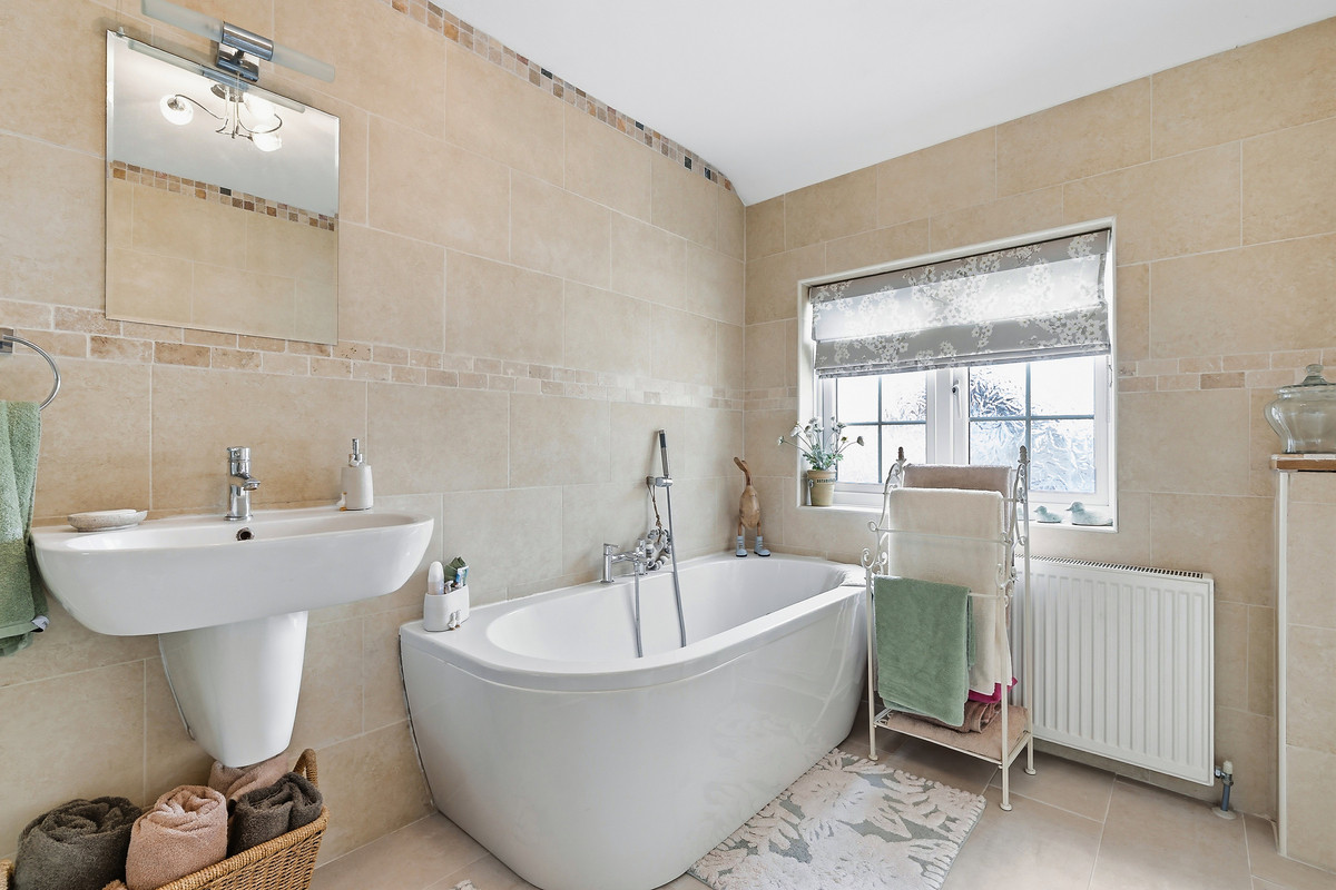 Harrow Road, Ashford, TW14, photo 25