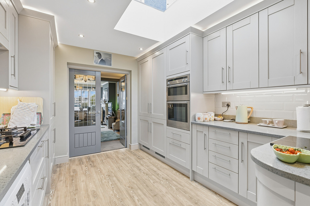 Harrow Road, Ashford, TW14, photo 6