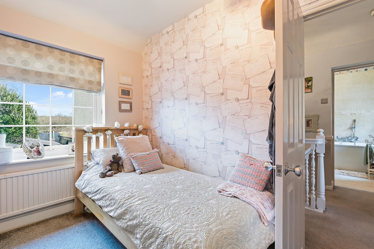 Harrow Road, Ashford, TW14, photo 20