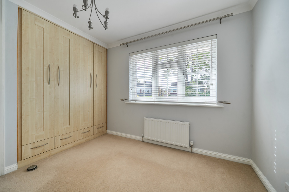Hall Lane, Yateley, GU46, photo 14