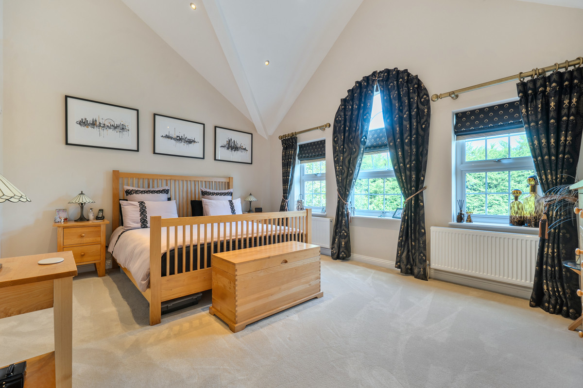 Hall Lane, Yateley, GU46, photo 9