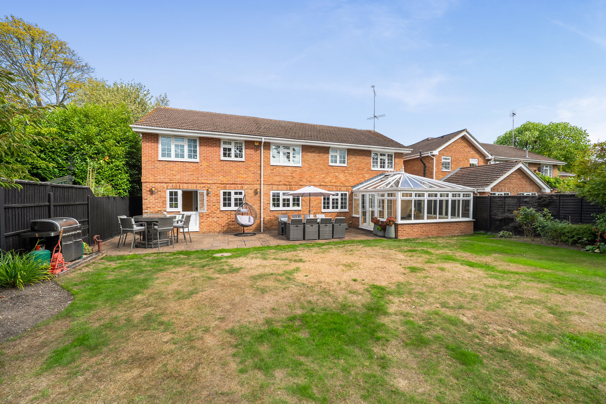 Hall Lane, Yateley, GU46, photo 18