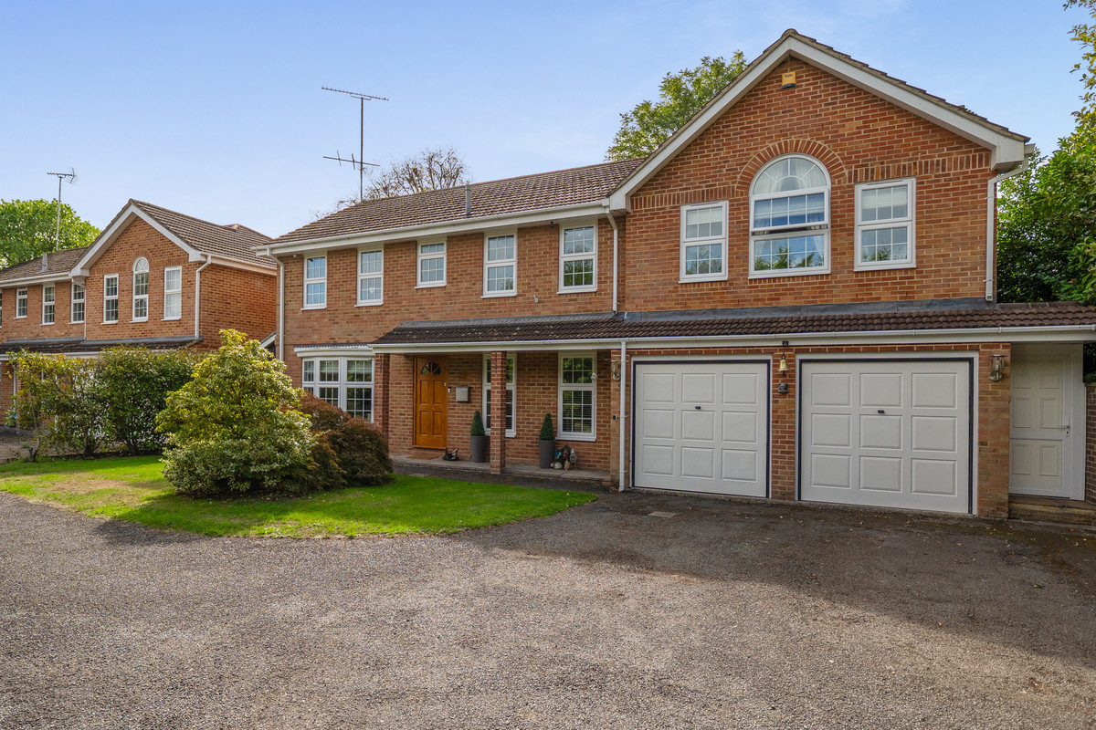 Hall Lane, Yateley, GU46, photo 20
