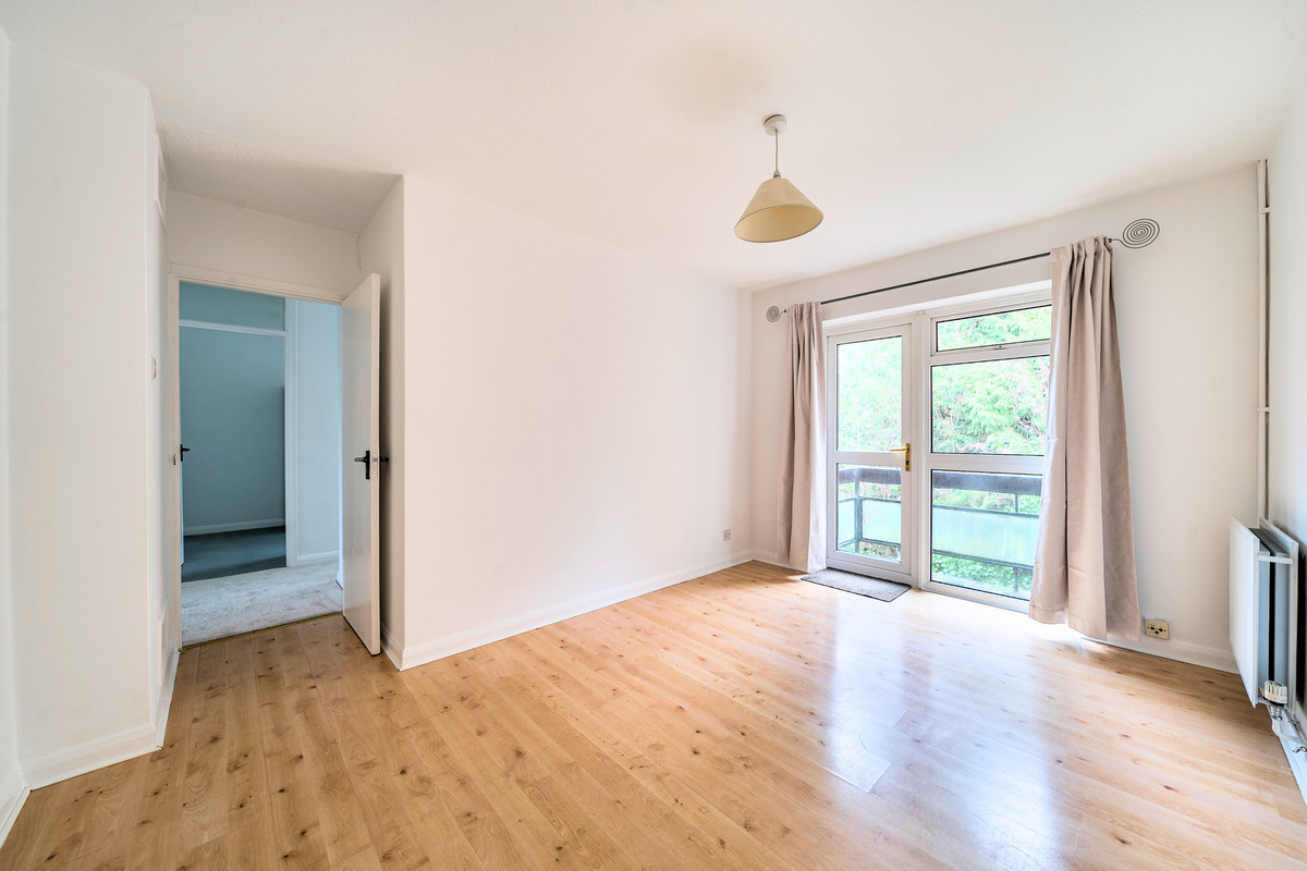 Hillbrook Gardens, Weybridge, KT13, photo 10