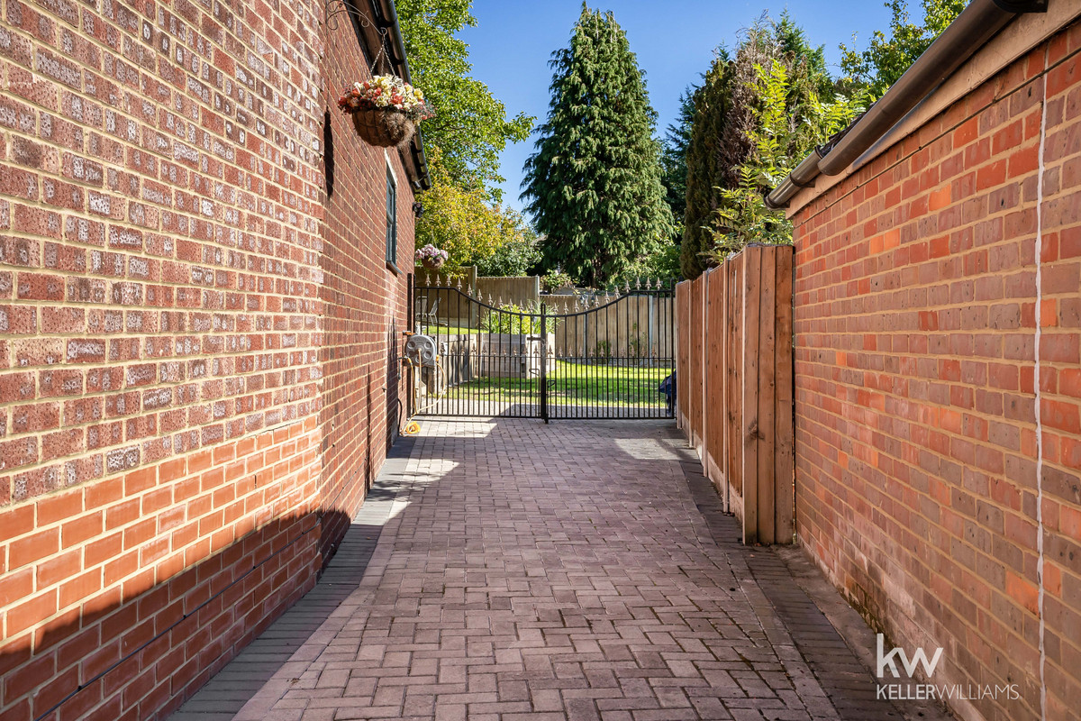 Preston Gardens, Luton, LU2, photo 14