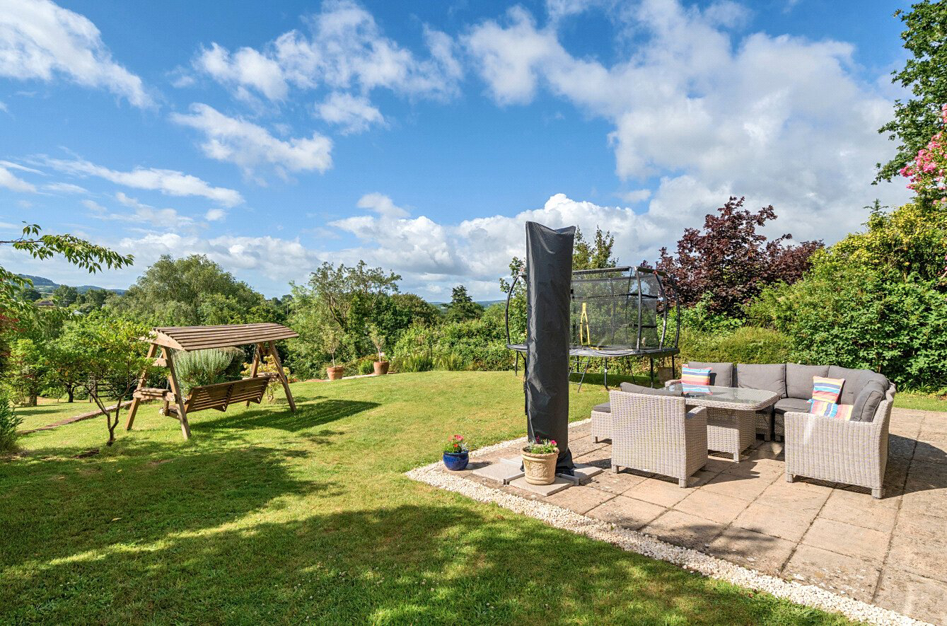 Longdogs Lane, Ottery St. Mary, Devon, EX11, photo 2