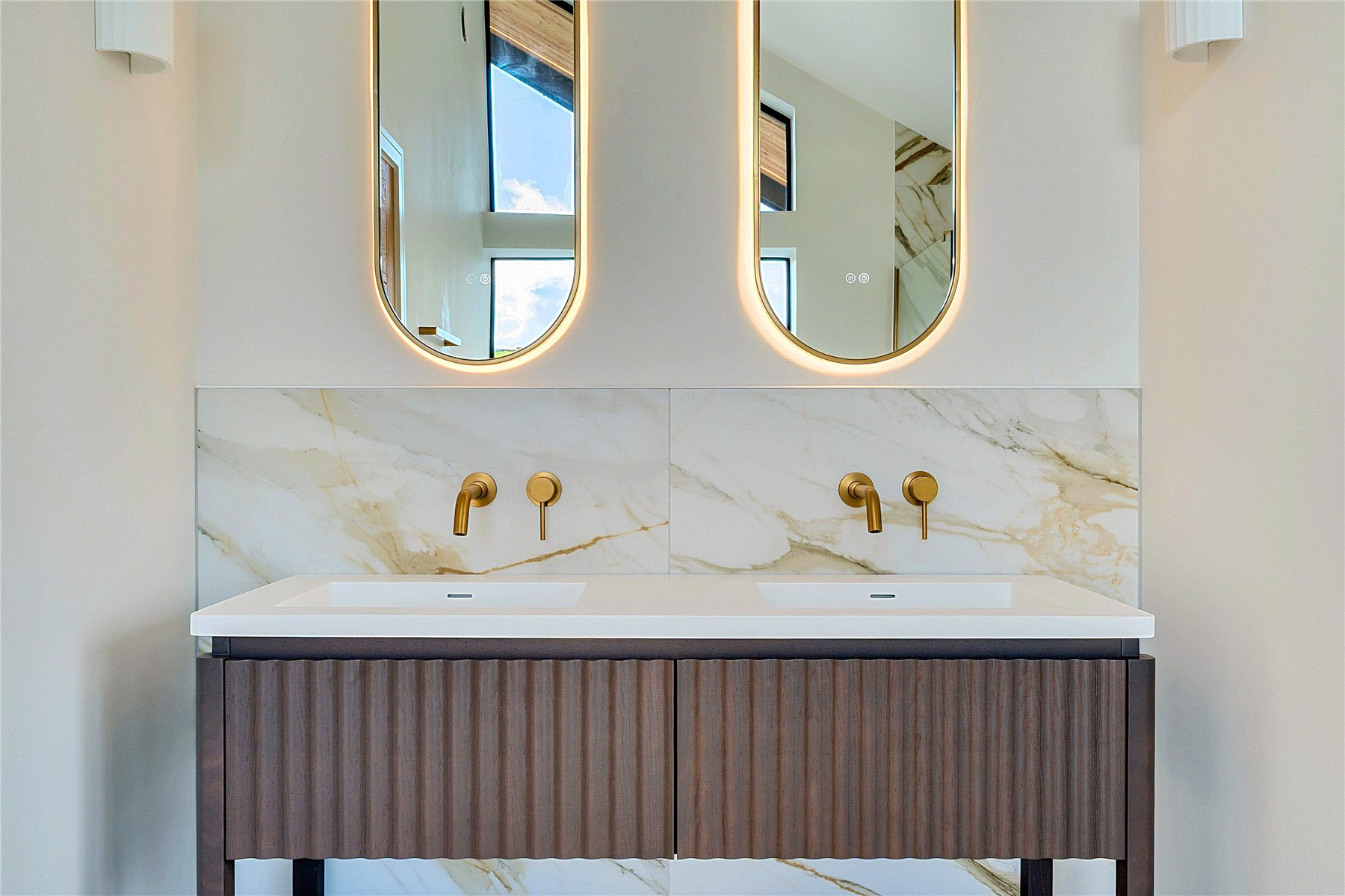 Ensuite 1 Vanity