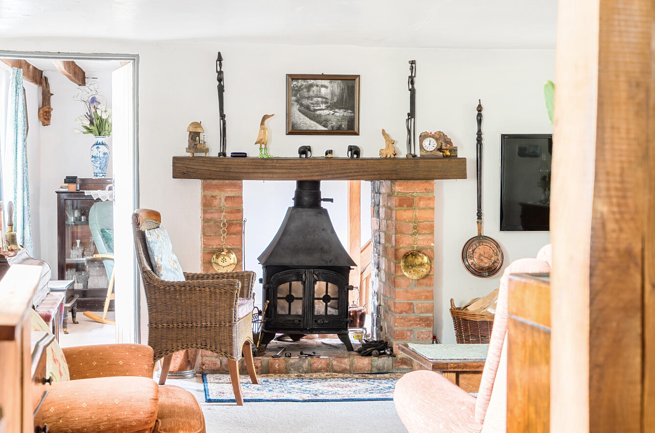 Fawns Cottage, Bishops Court Lane, Clyst St. Mary, Exeter, EX5, photo 4