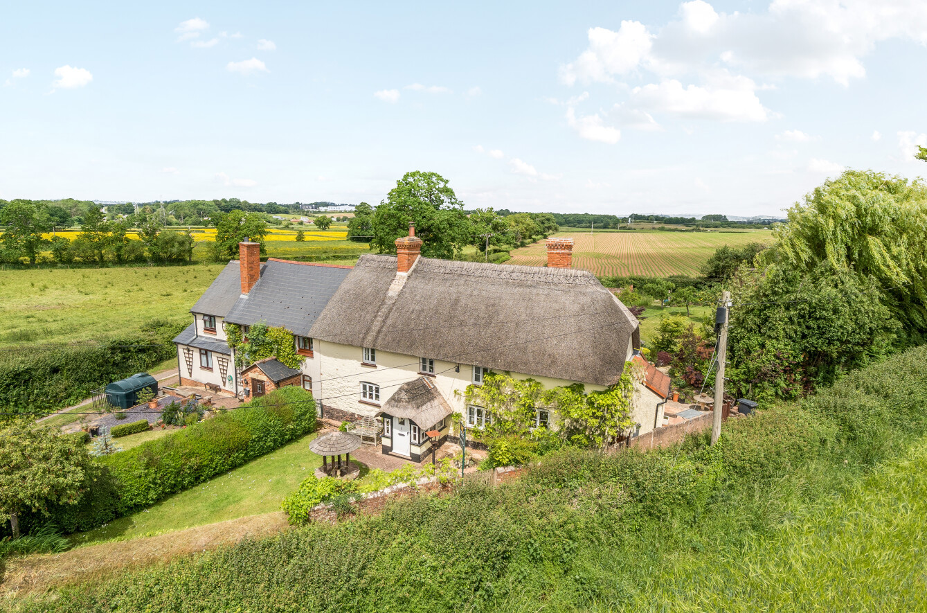 Fawns Cottage, Bishops Court Lane, Clyst St. Mary, Exeter, EX5