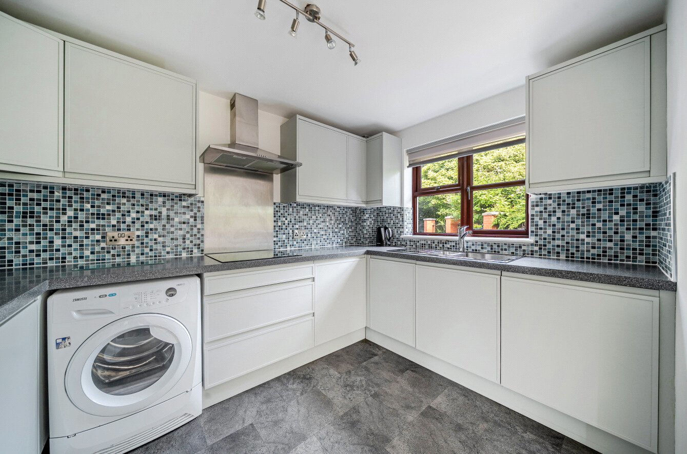 Trews Weir Court, St Leonards, Exeter, EX2, photo 7