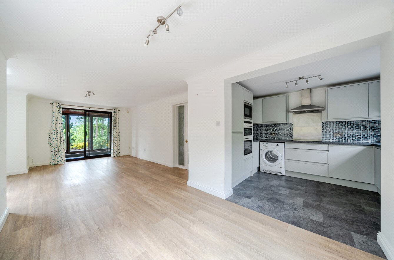 Trews Weir Court, St Leonards, Exeter, EX2, photo 5