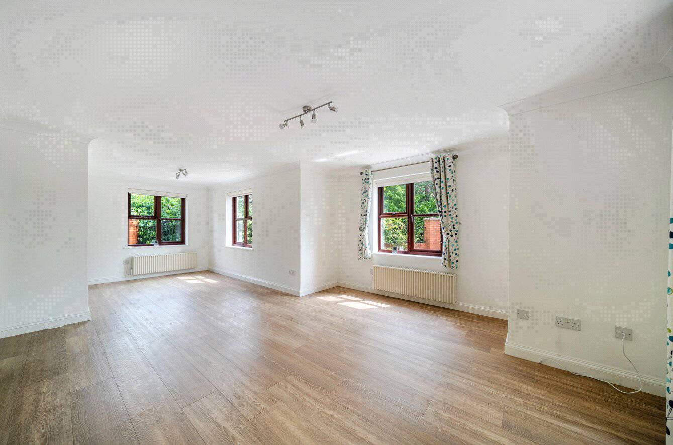 Trews Weir Court, St Leonards, Exeter, EX2, photo 4