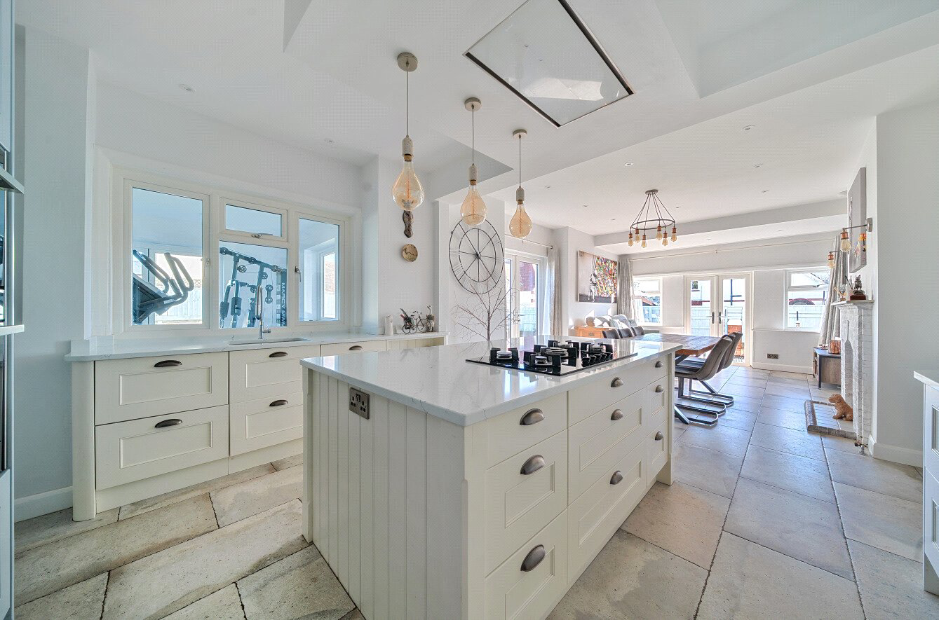 Halsdon Avenue, Exmouth, EX8