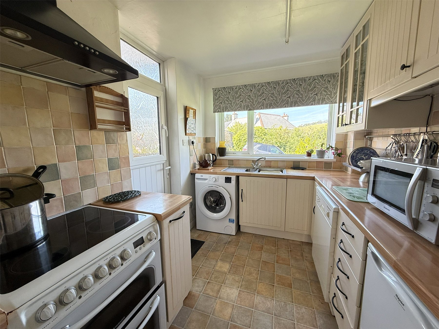 Rayners, Kennford, Devon, EX6, photo 3