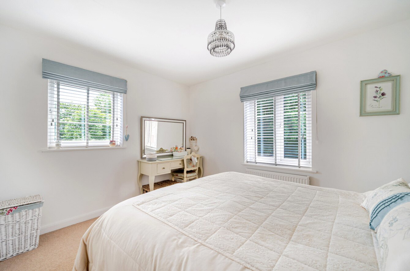 Mulligan Drive, Exeter, Devon, EX2, photo 8