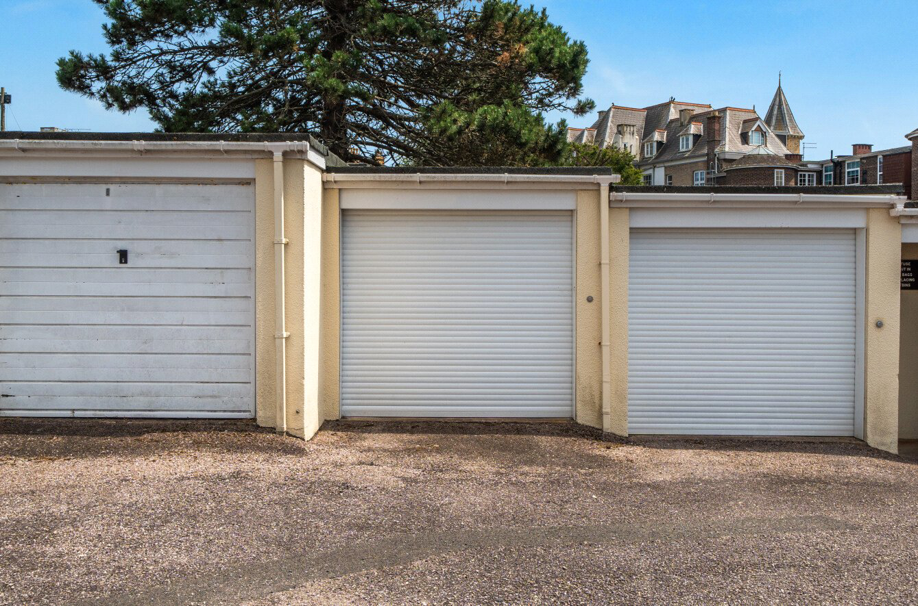 Garage In Block