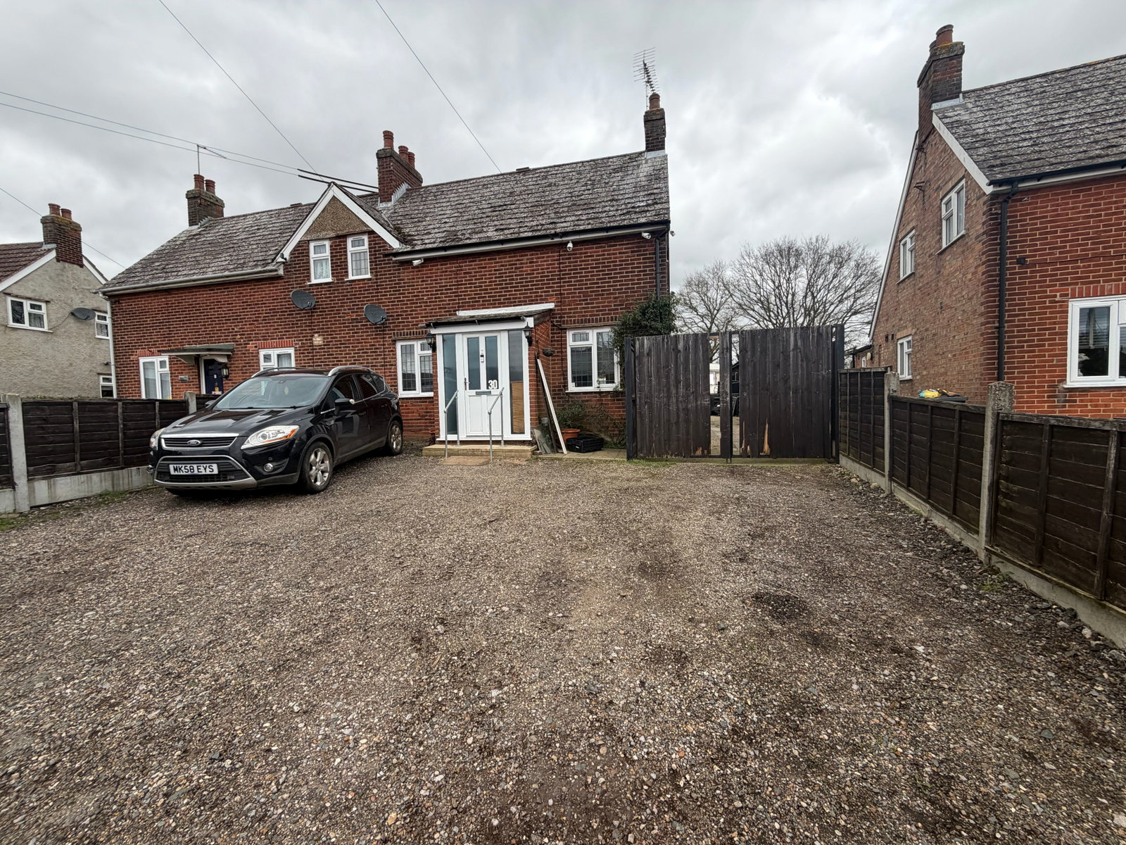 Lyons Hall Road, Braintree, CM7 9SG