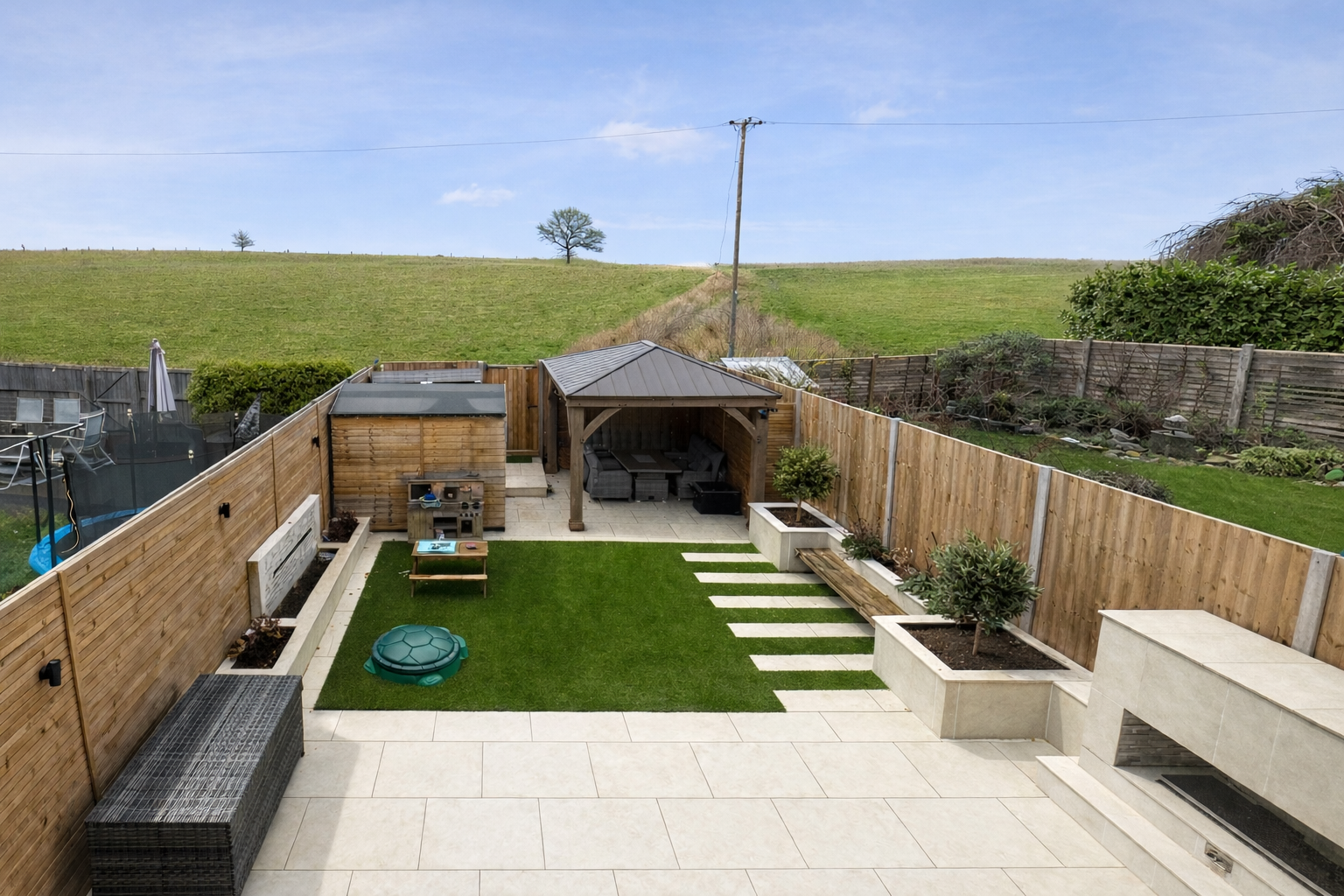 Saffron Gardens, photo 2