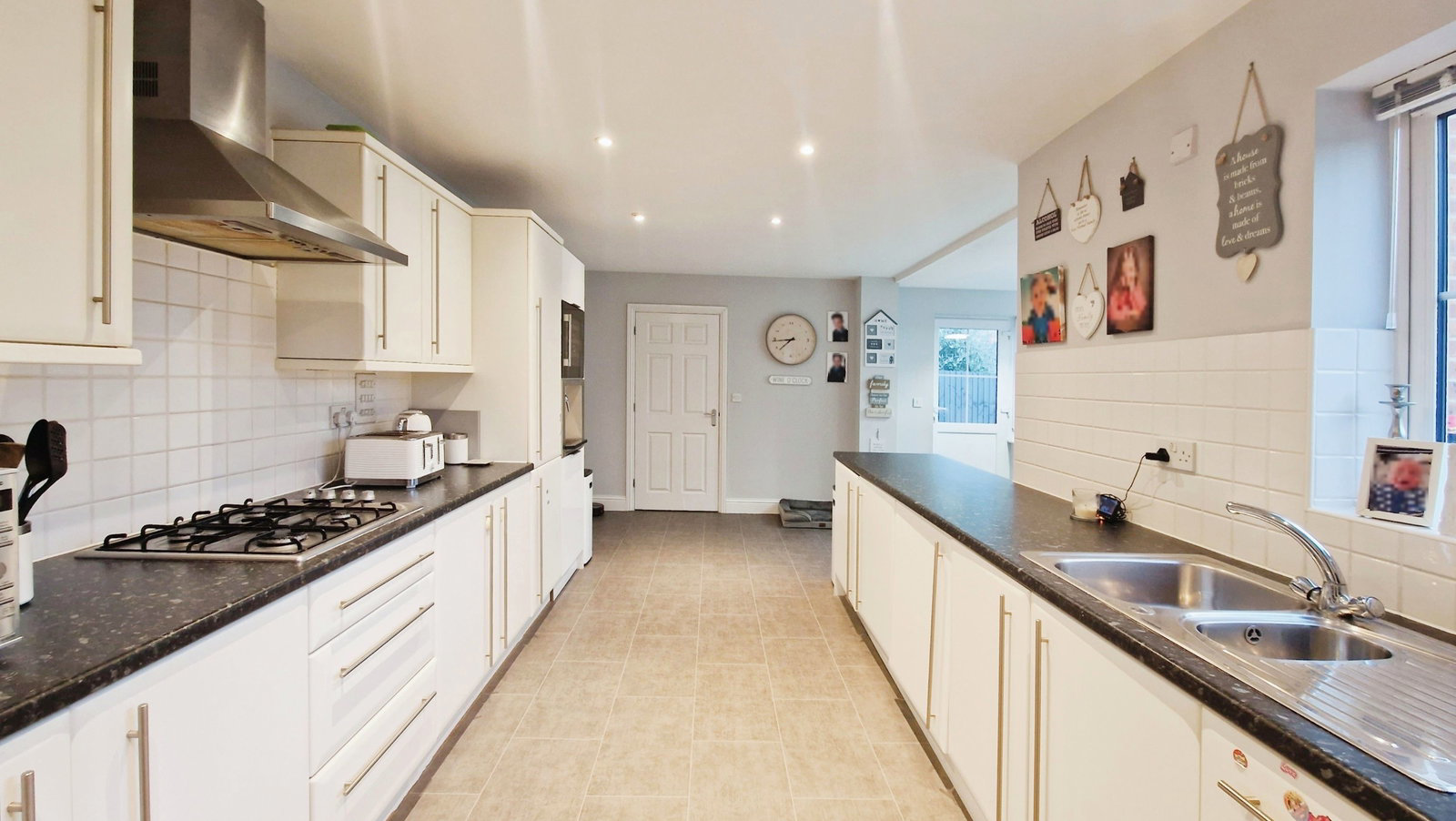 Haddesley Road, Little Canfield, Dunmow, CM6 1FB, photo 7