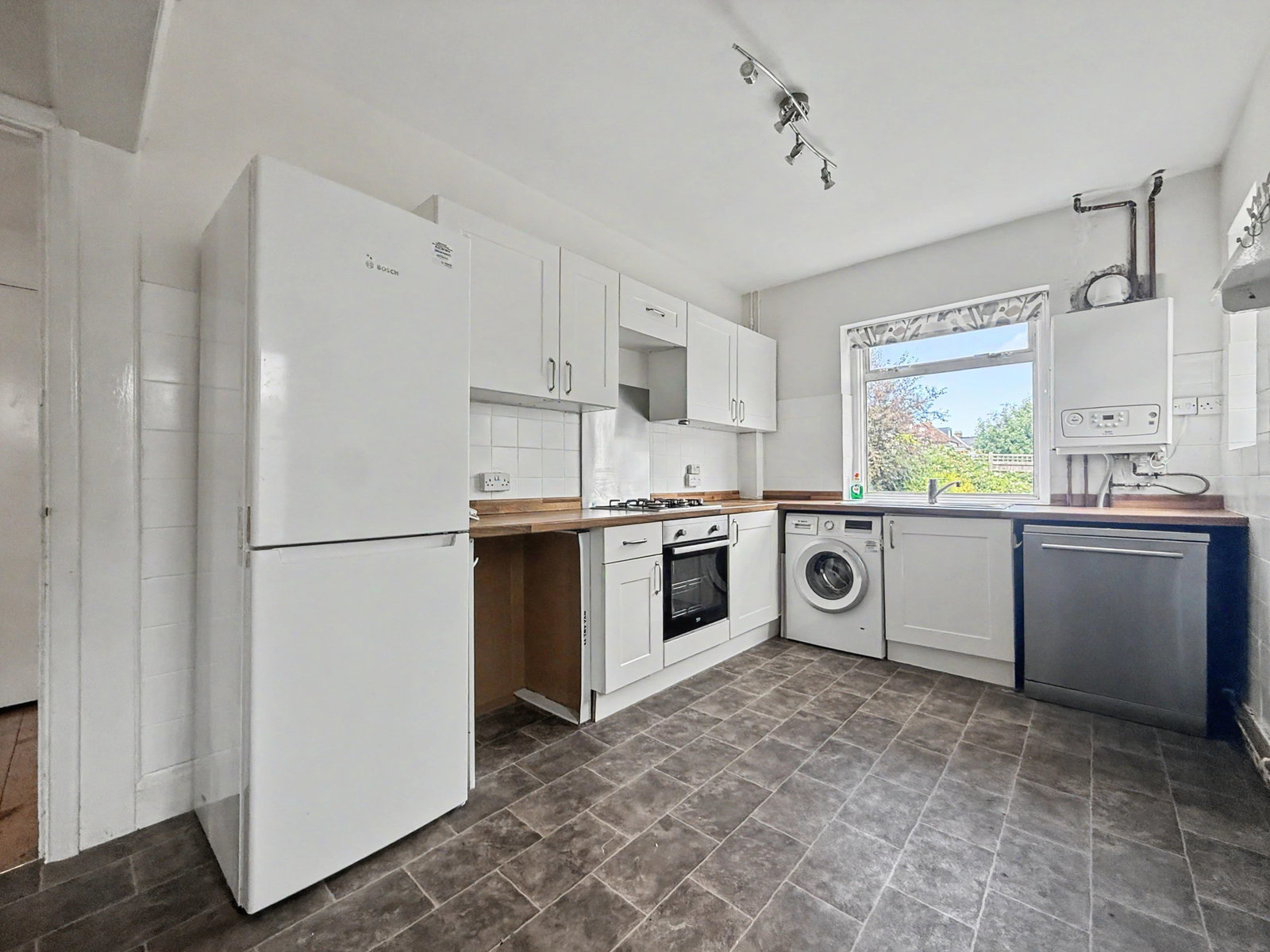 Newlands Rise, Tunbridge Wells, photo 5