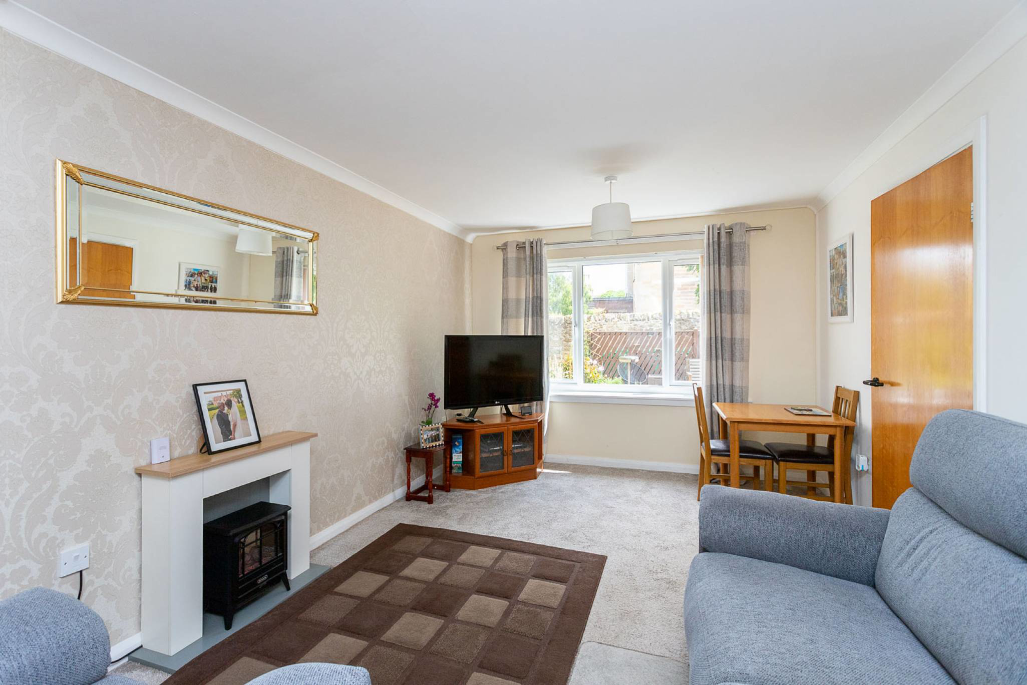 Drysdale Gardens, Cupar, Fife, KY15 4AR, photo 3