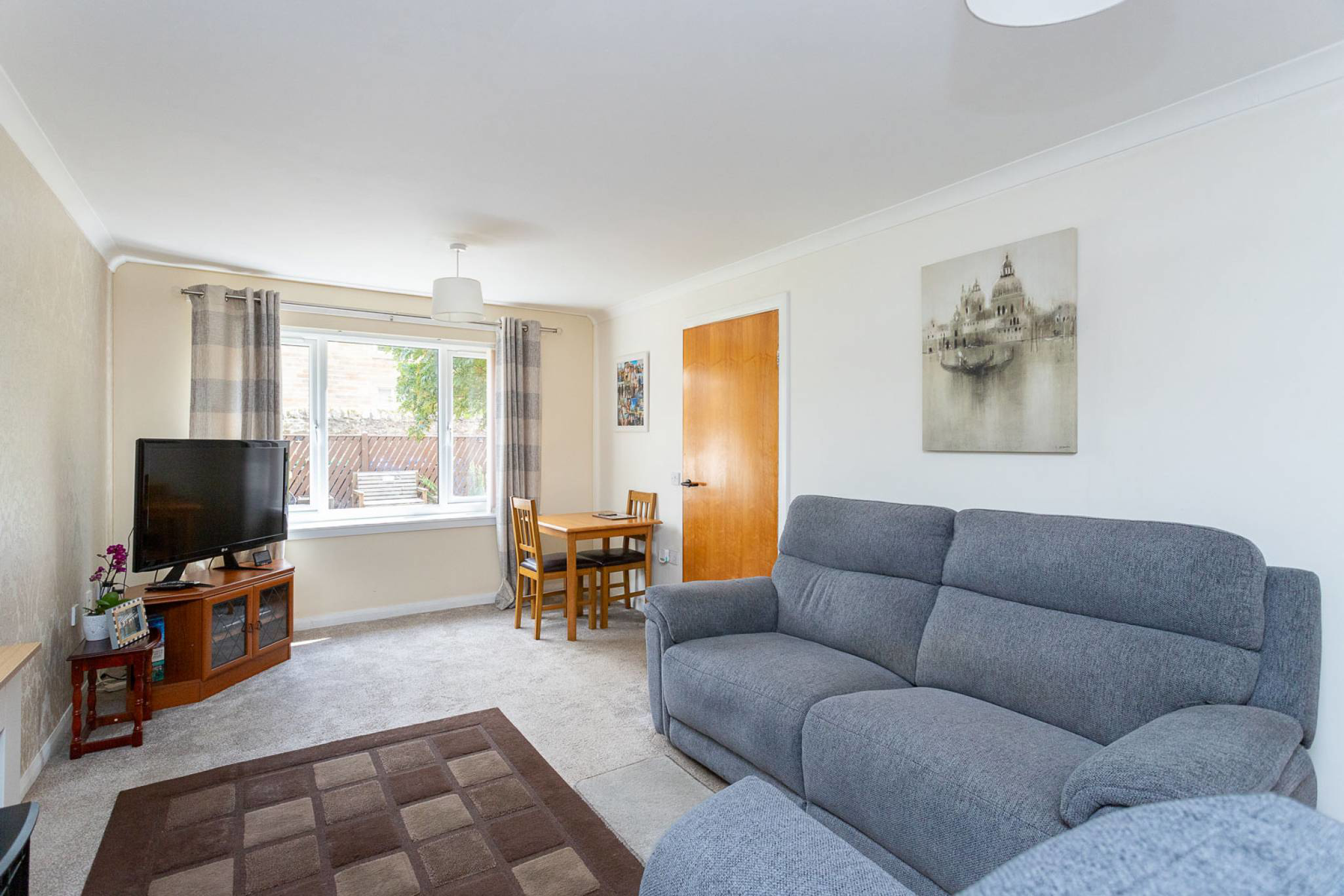Drysdale Gardens, Cupar, Fife, KY15 4AR, photo 2