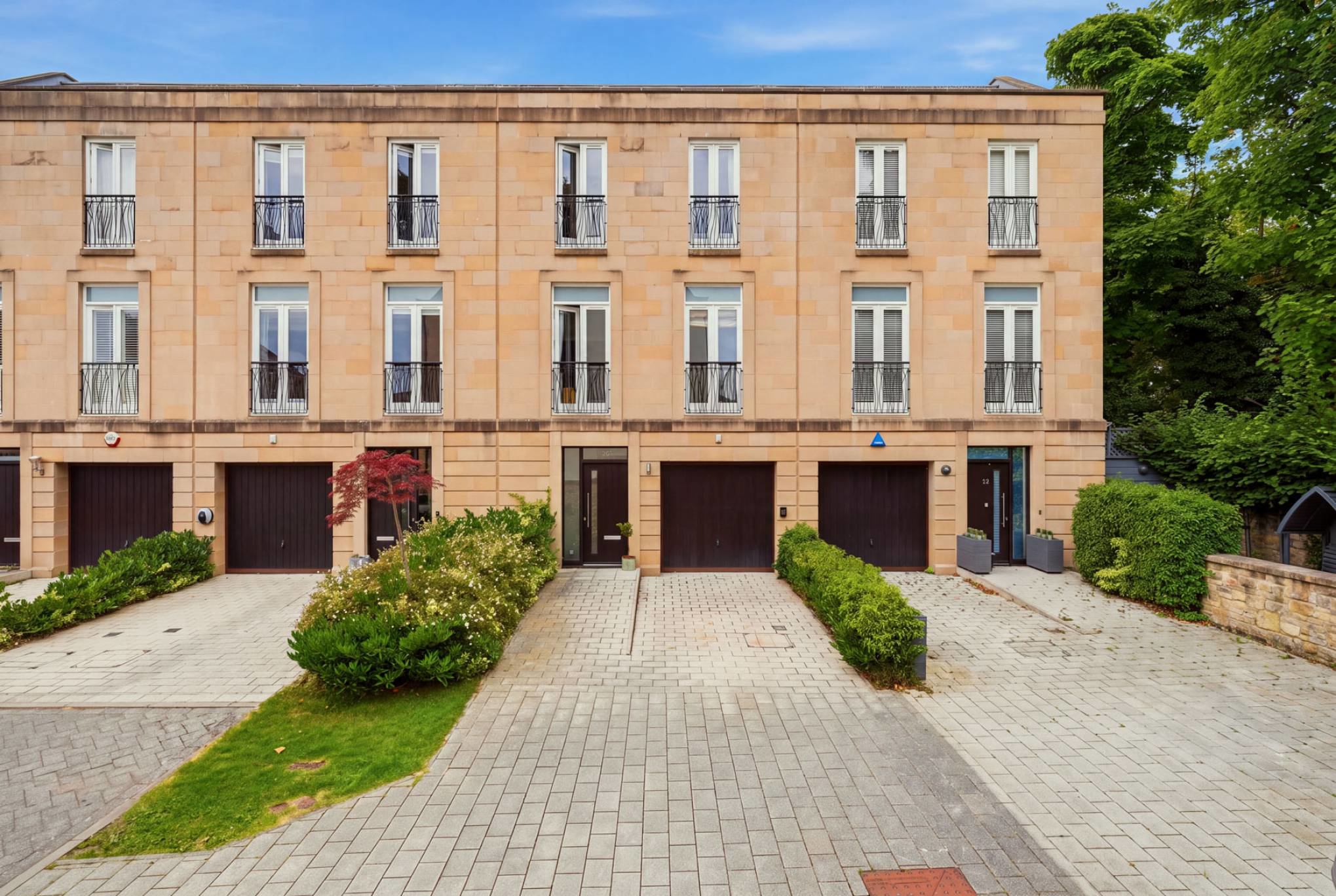 Larkfield Gardens, Trinity, Edinburgh, EH5 3QB