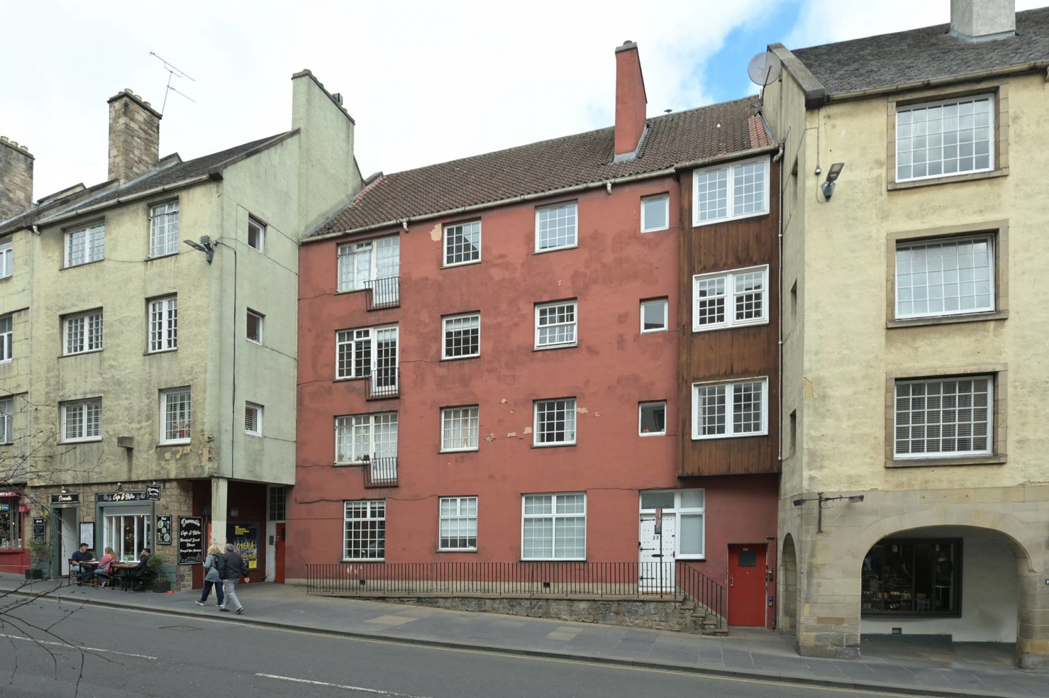 Canongate, Old Town, Edinburgh, EH8 8BQ