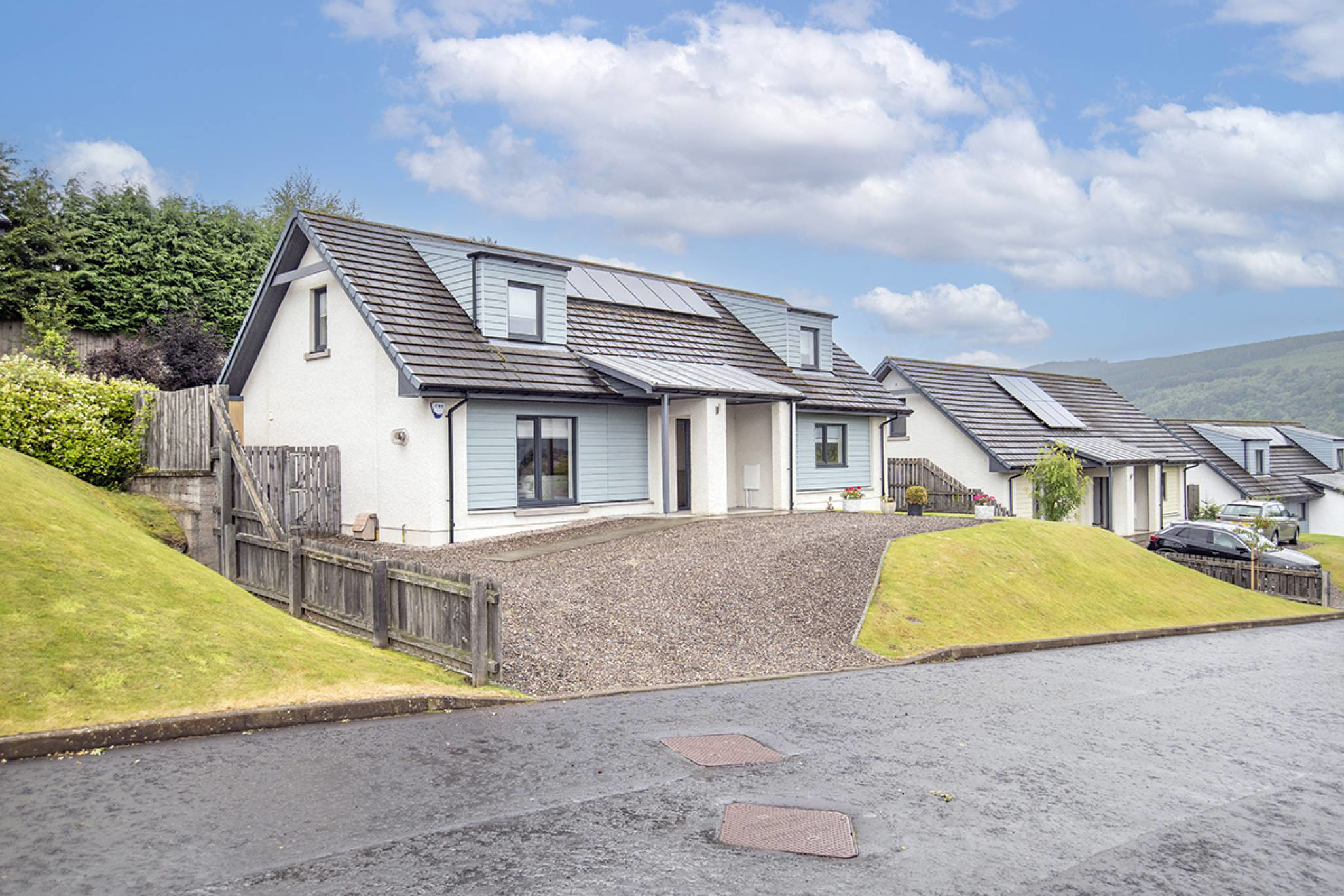 Cluny Crescent, Aberfeldy, PH15 2FL