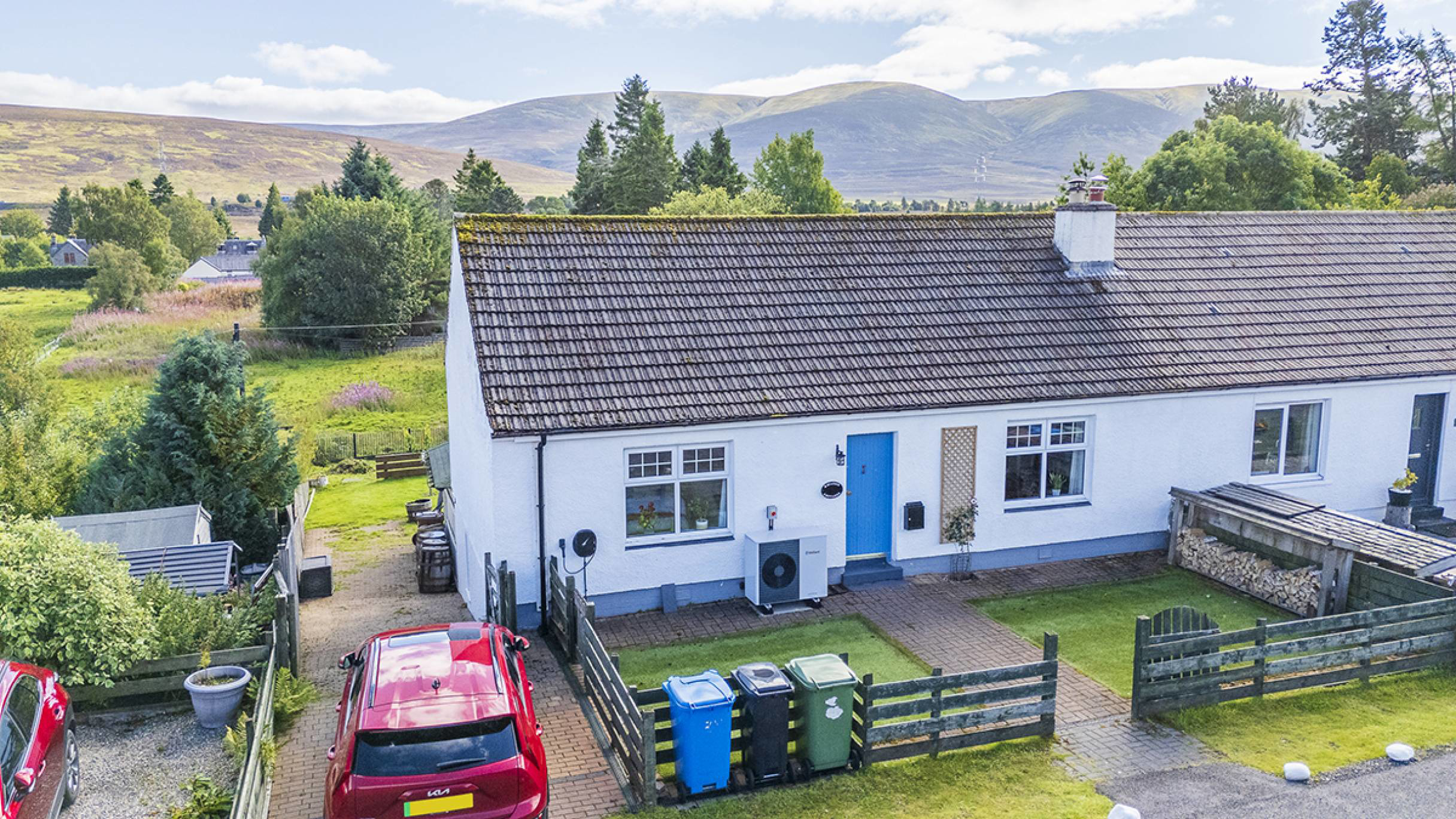 Station Cottages, Dalwhinnie, Highland, PH19 1AB