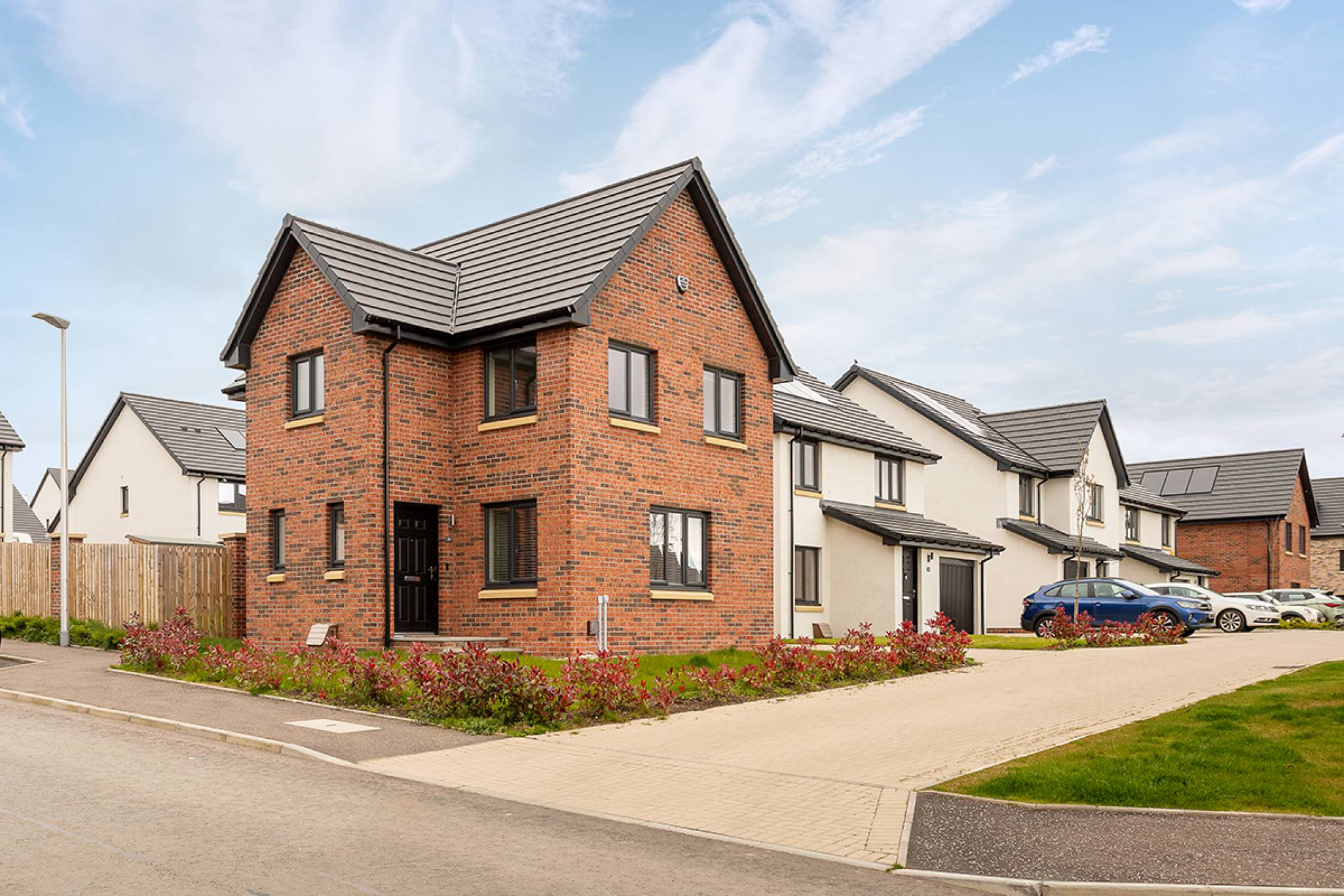 Lawder Gardens, Glenrothes, Fife, KY7 4AN