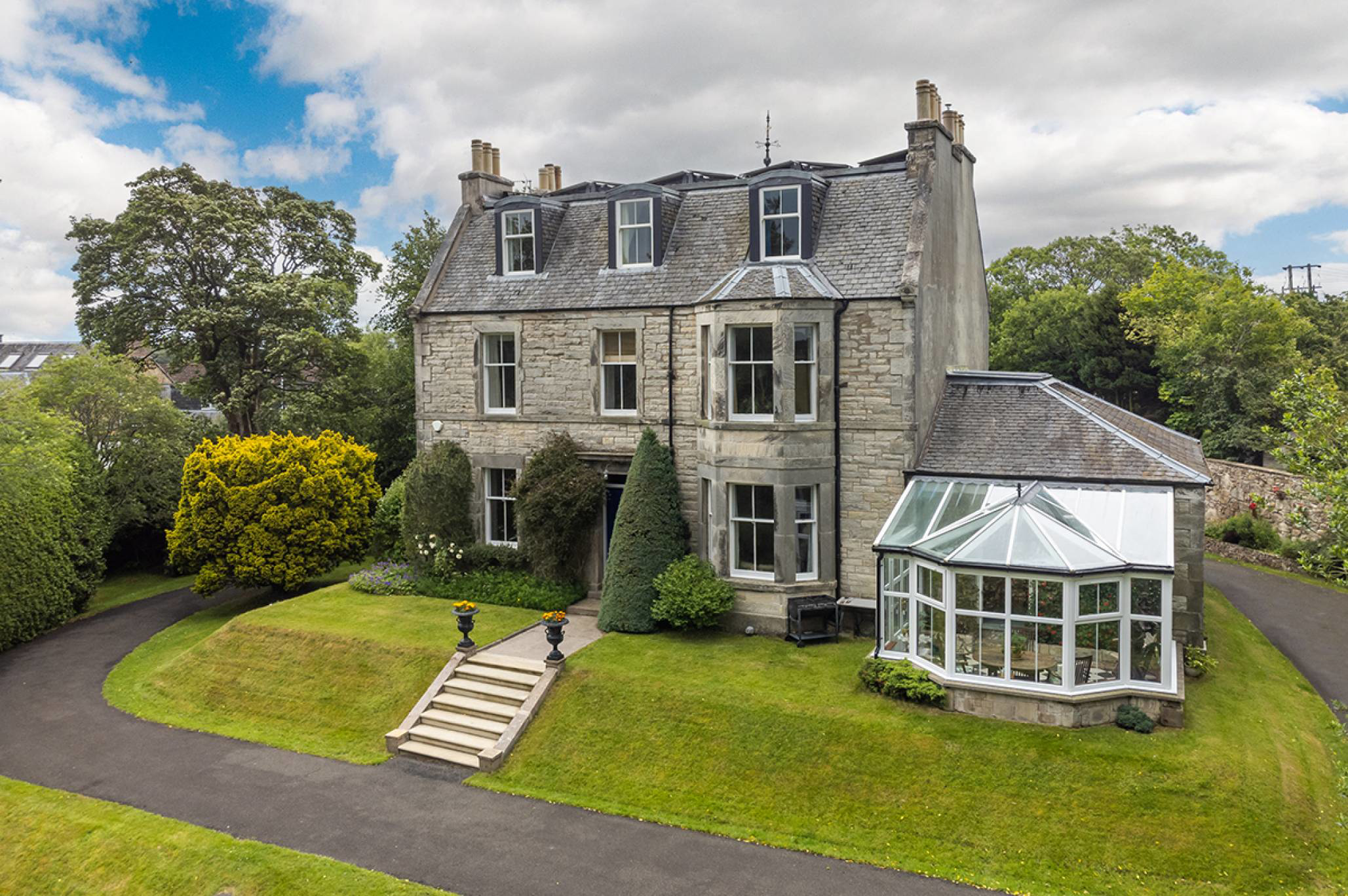 , Loanstone, Penicuik, EH26 8PH