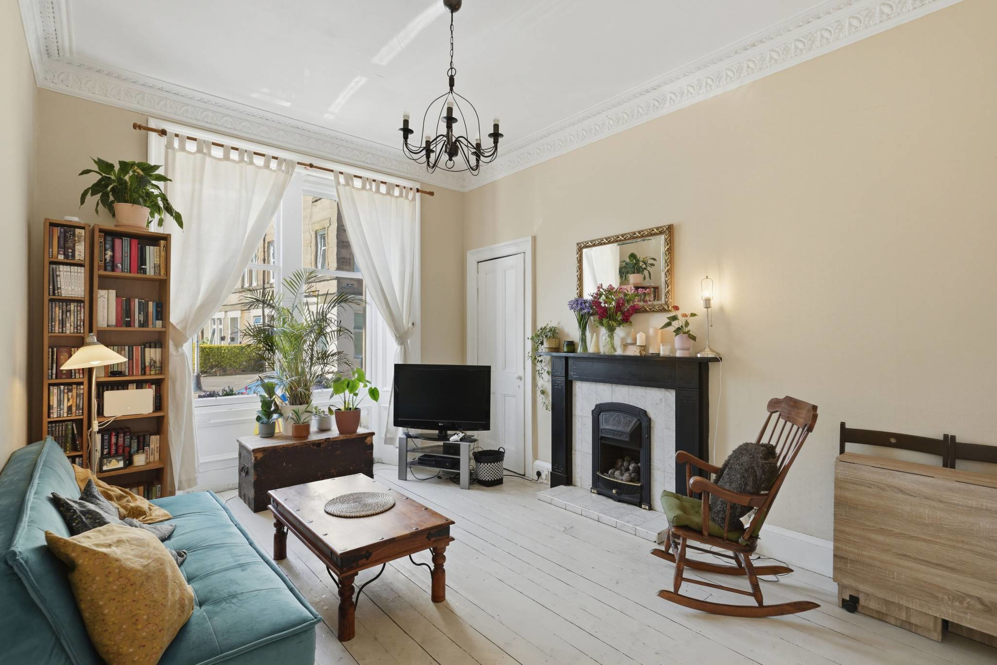 Murieston Crescent, Edinburgh, EH11 2LL