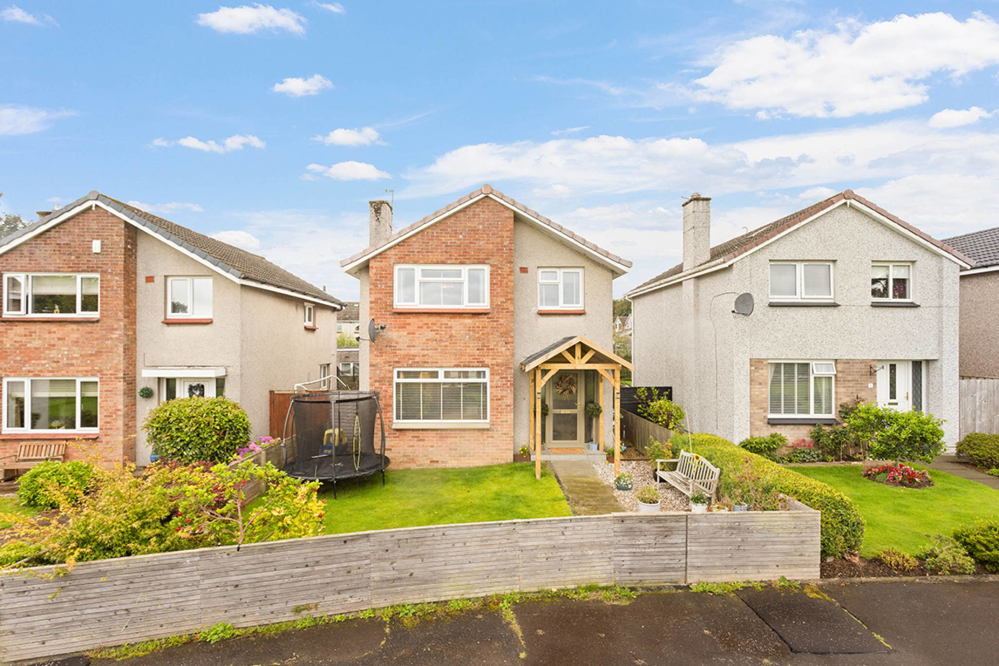 Gardener's Walk, Penicuik, Midlothian, EH26 9JW