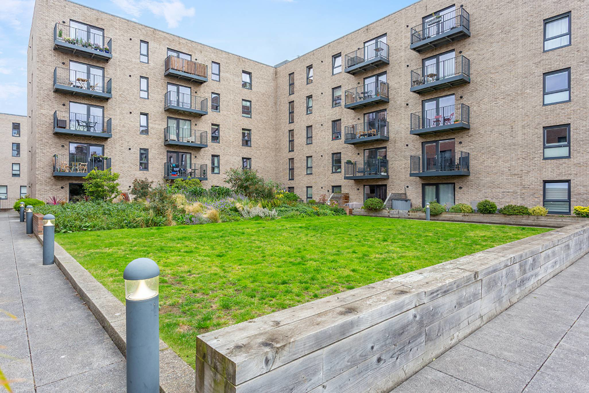 Pillans Place, Leith, Edinburgh, EH6 7DQ