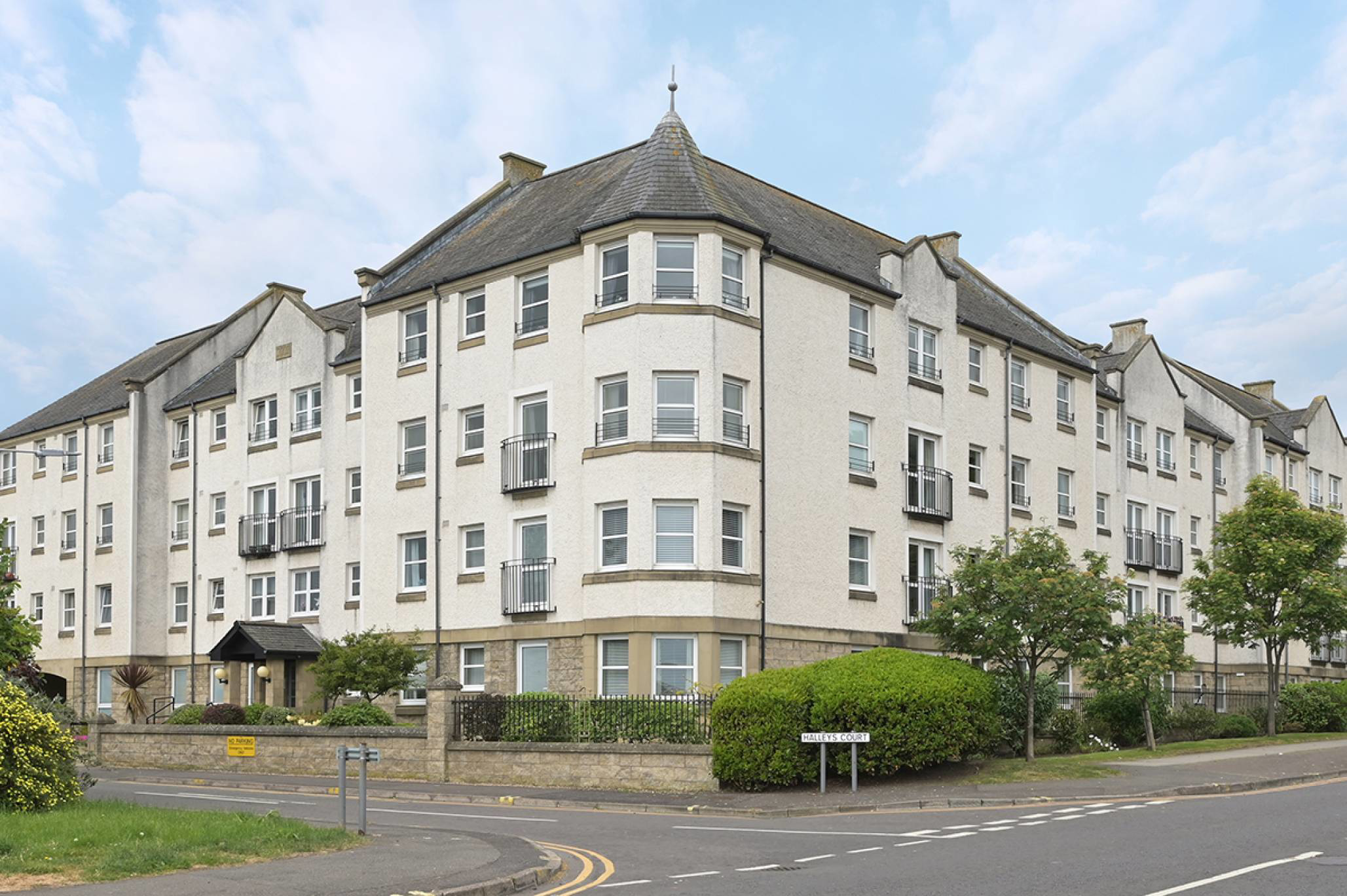 Halleys Court