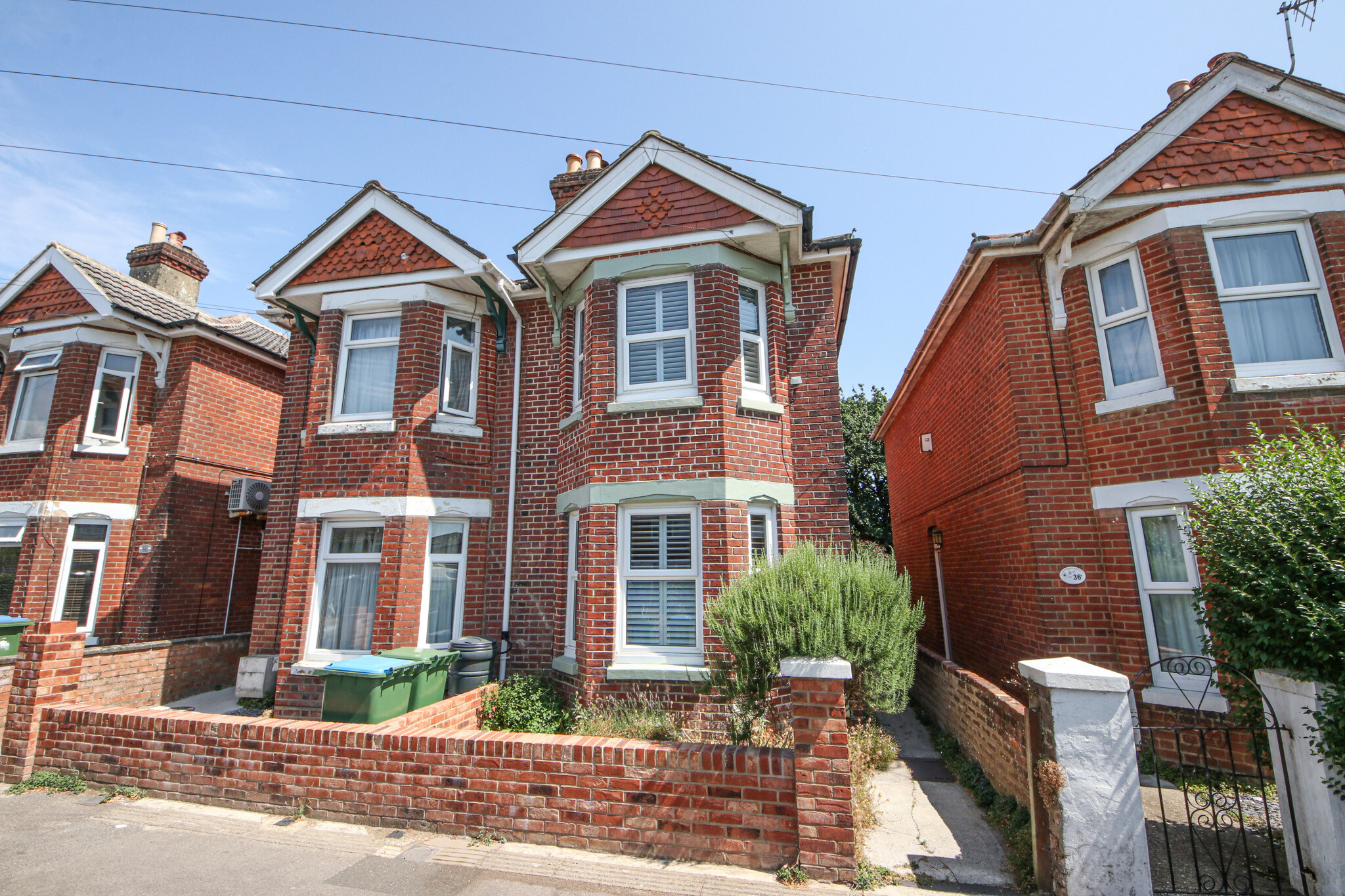 Bedford Avenue, Woolston, SO19