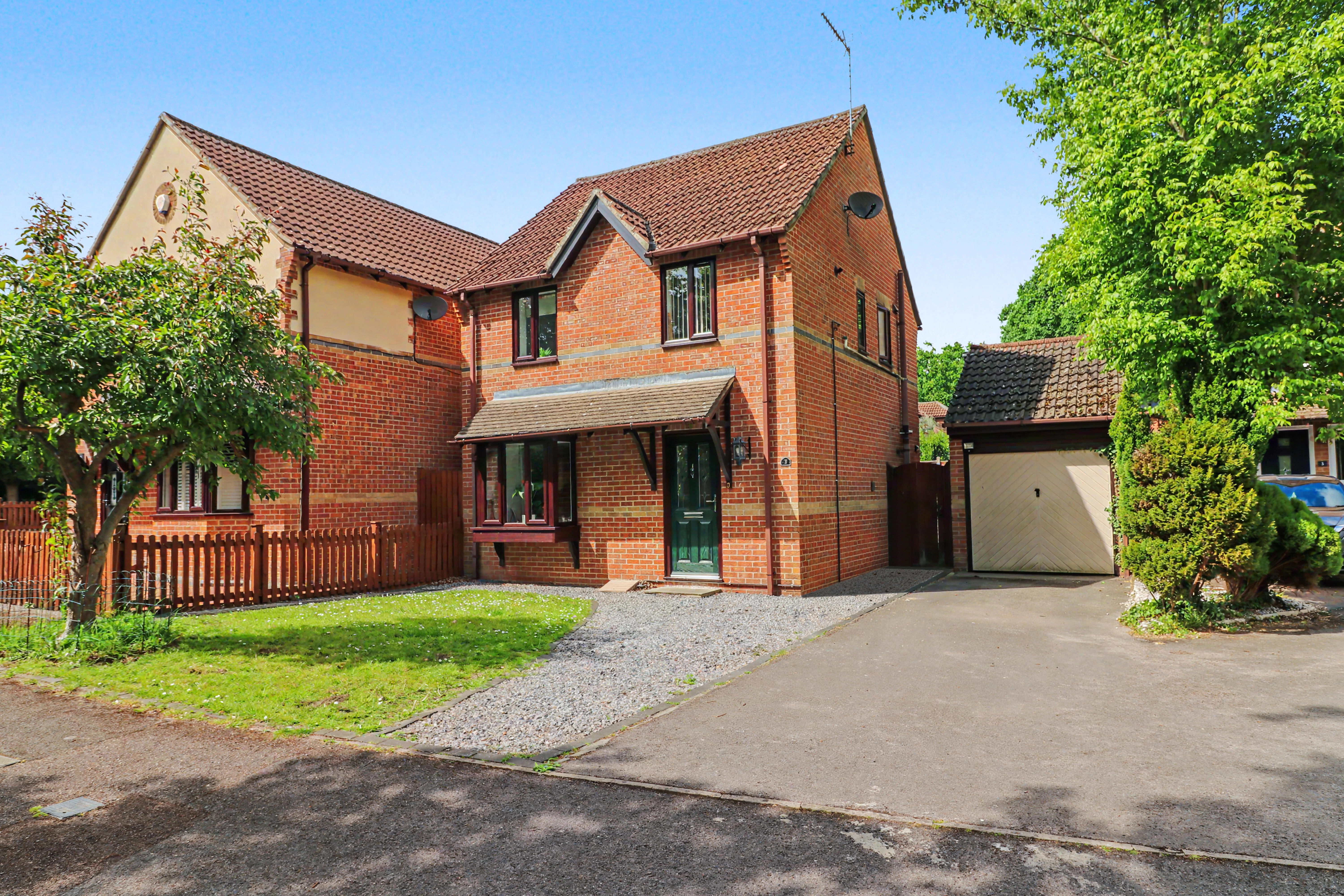 Newmarket Close, Horton Heath, SO50