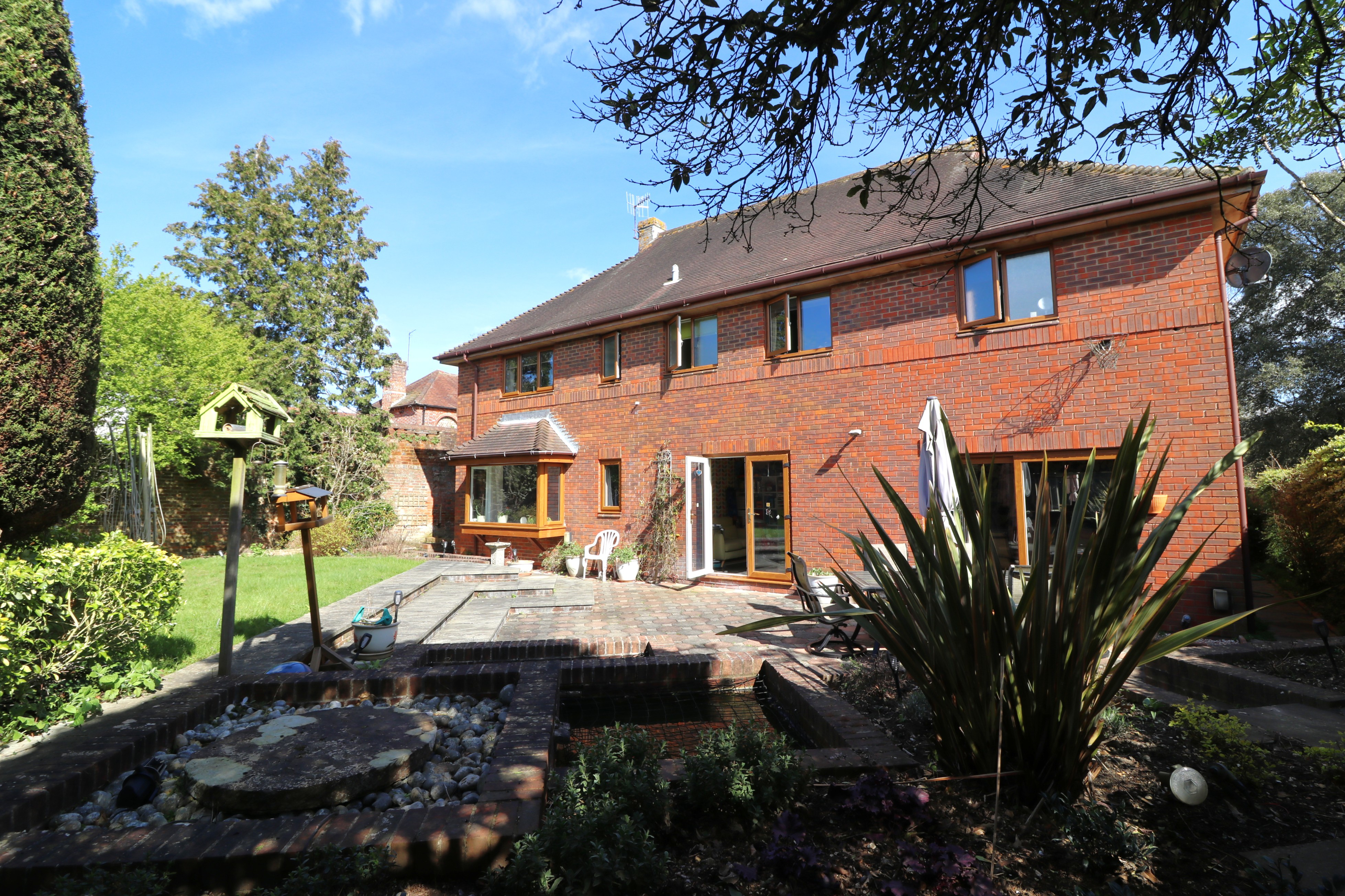 Hamblewood, Botley, SO30