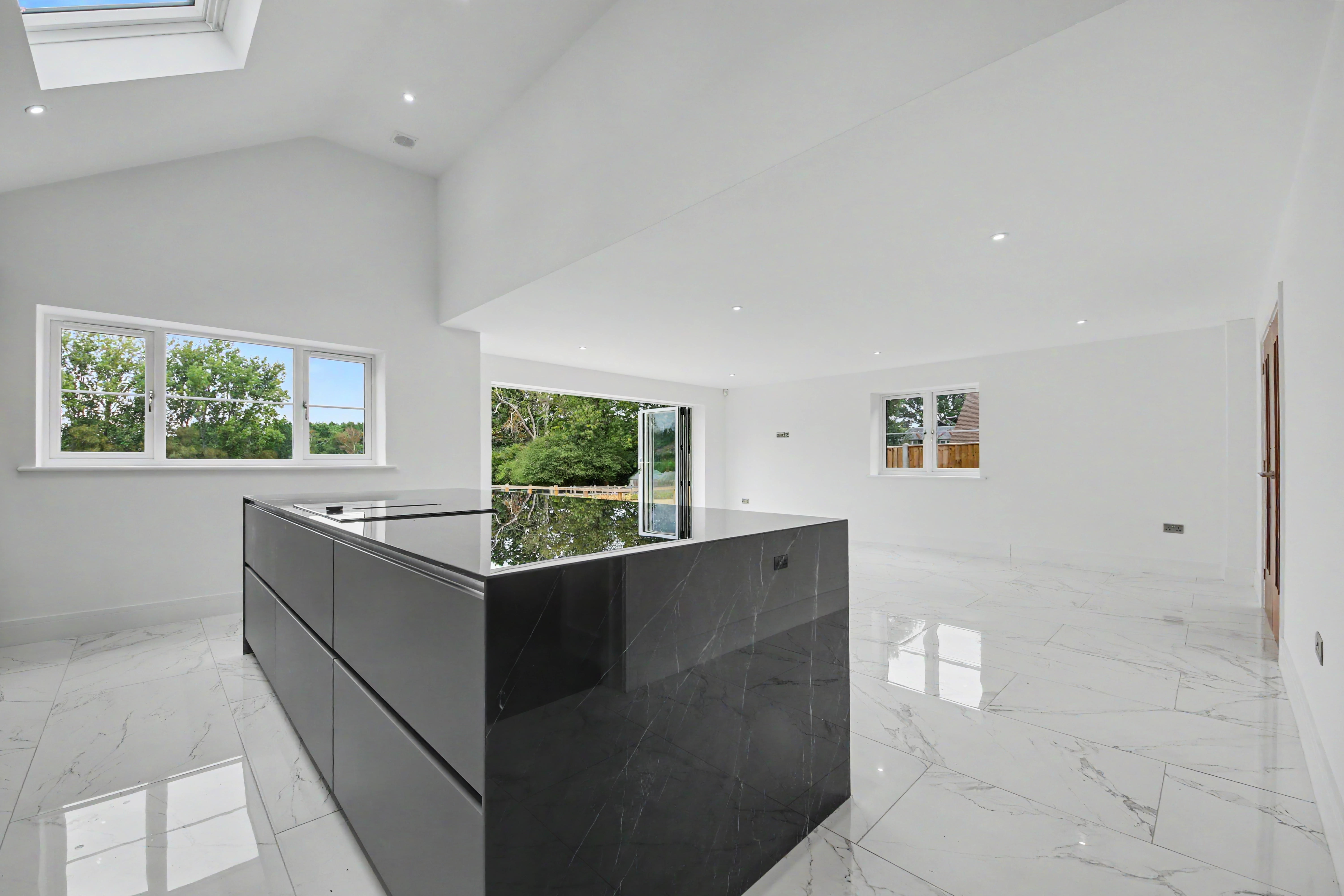 Southwick Road, North Boarhunt, PO17, photo 6