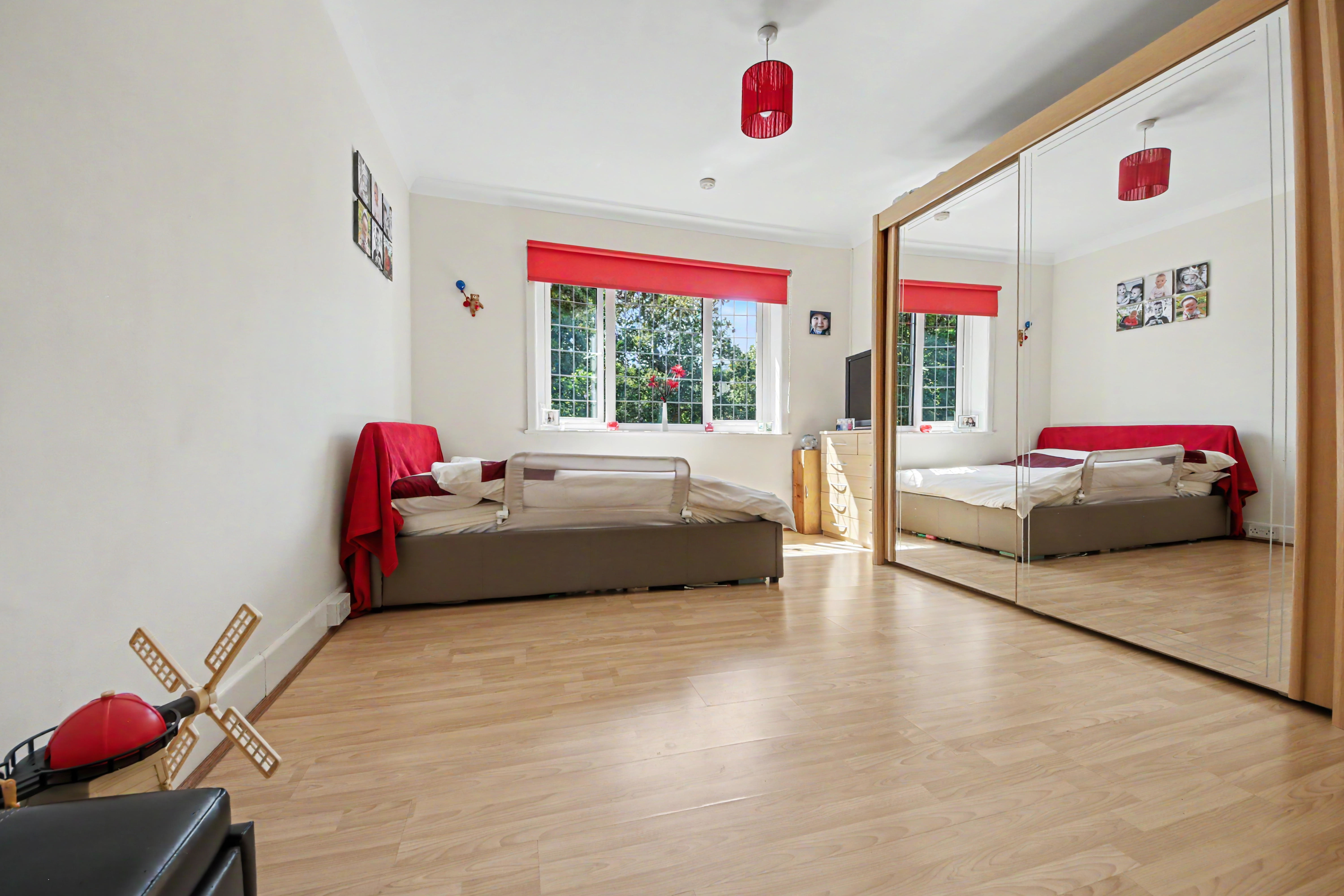 Photo 11