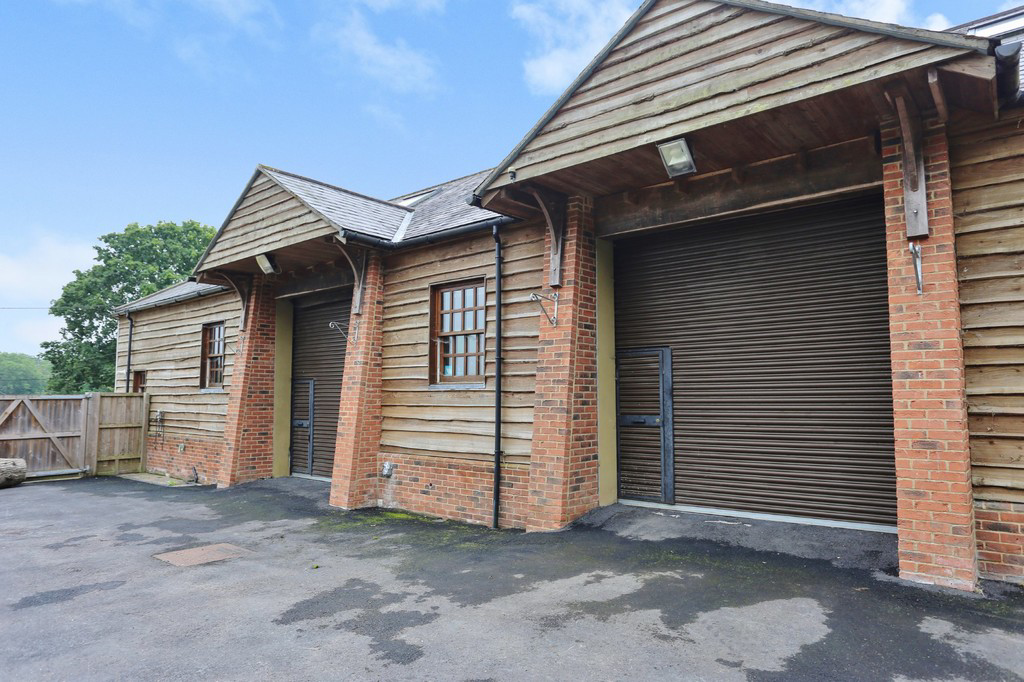 Trampers Lane, North Boarhunt, PO17, photo 6