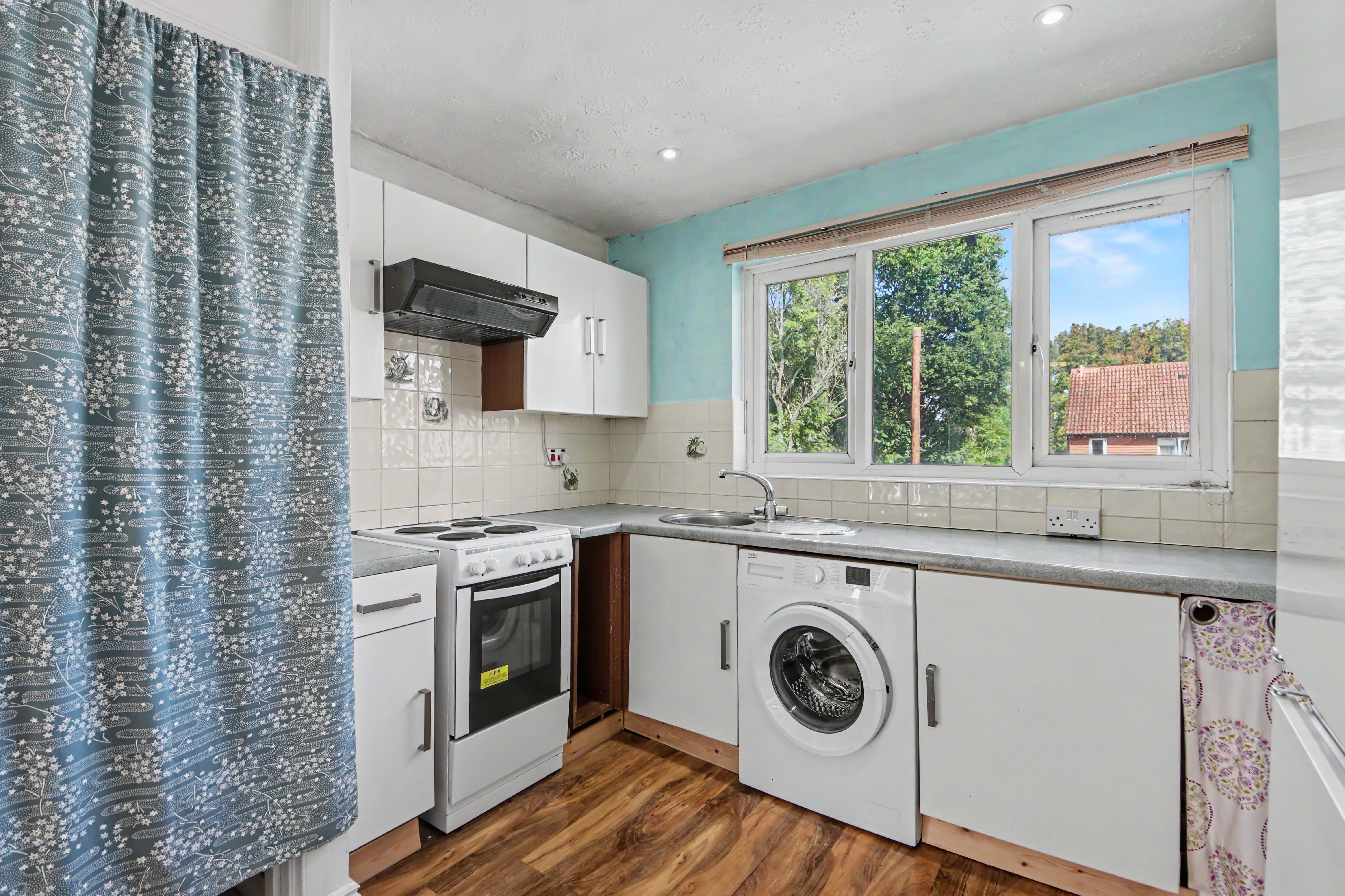Torridge Gardens, West End, SO18, photo 2