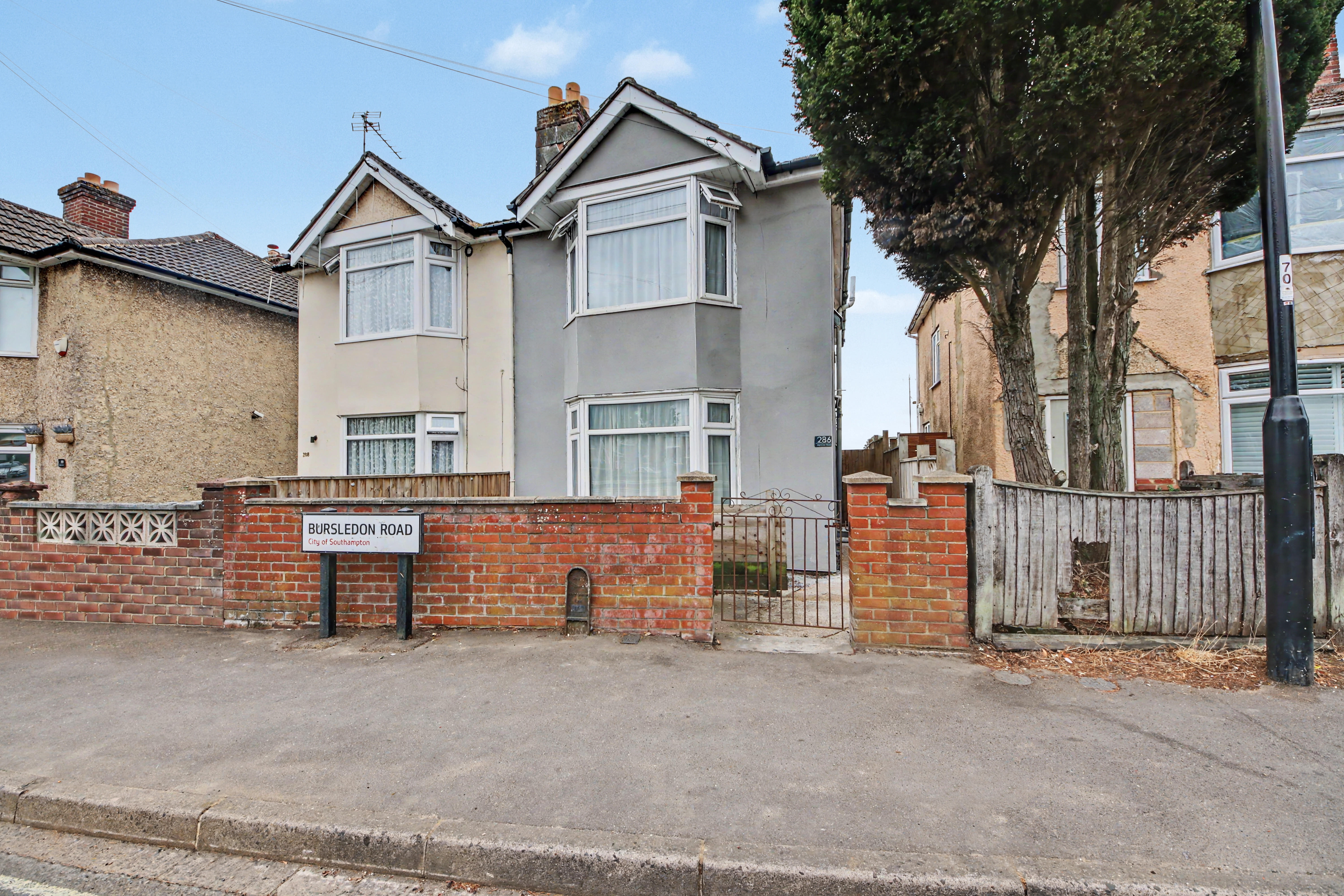 Bursledon Road, Sholing, SO19