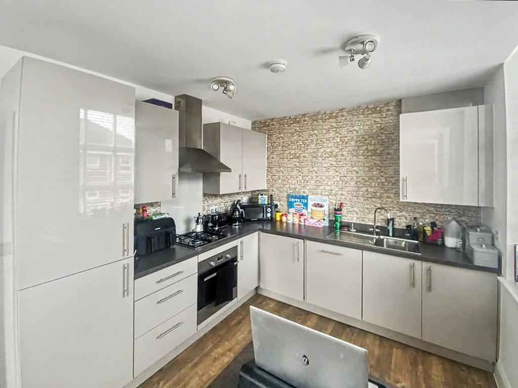 Noyce Court, West End, SO30, photo 2