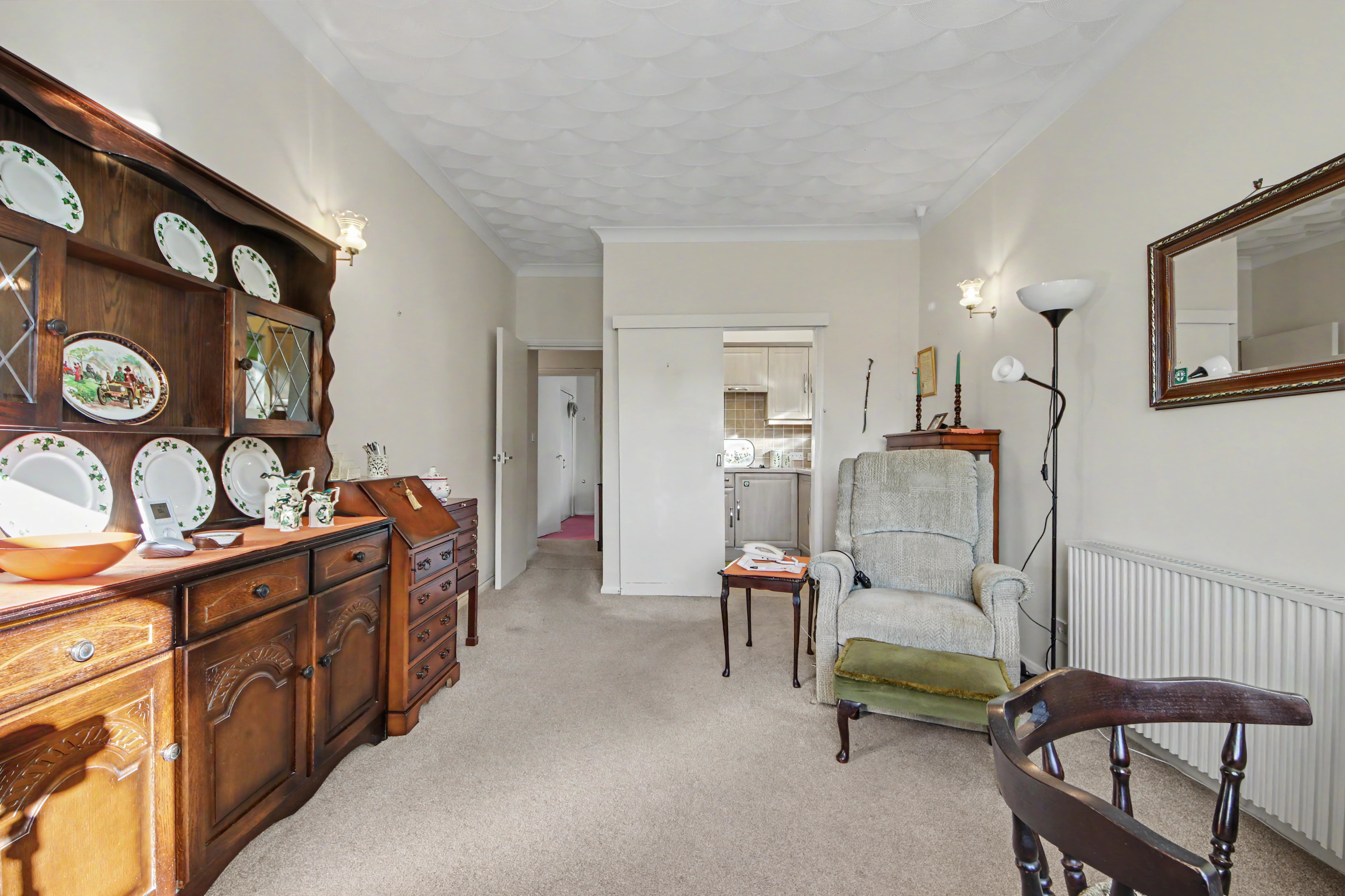 83 St. Annes Road, Woolston, SO19, photo 6